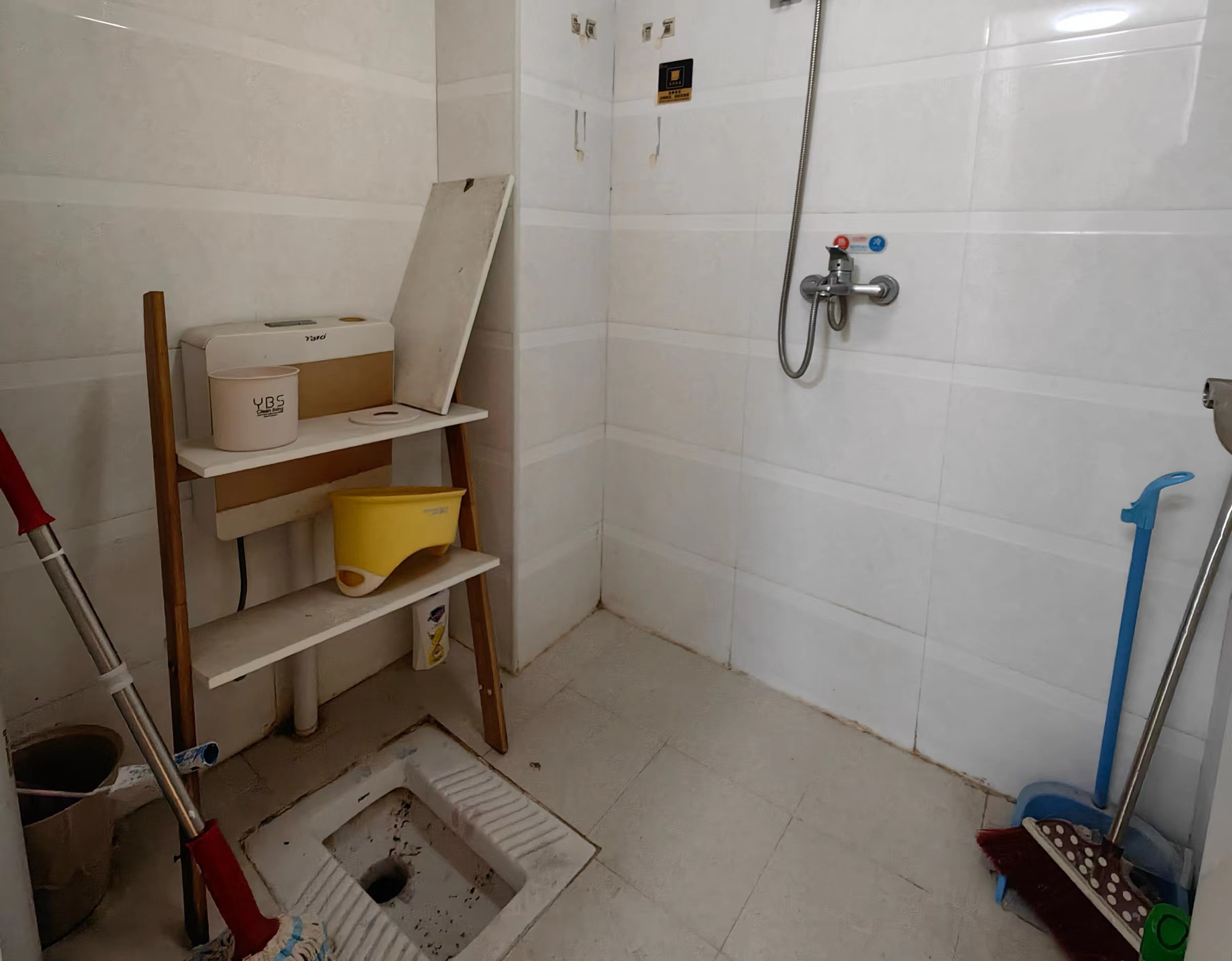 流金岁月-华晨国际  2室1厅1卫    40.0万 流金岁月-华晨国际  2室1厅1卫    40.0万室内图