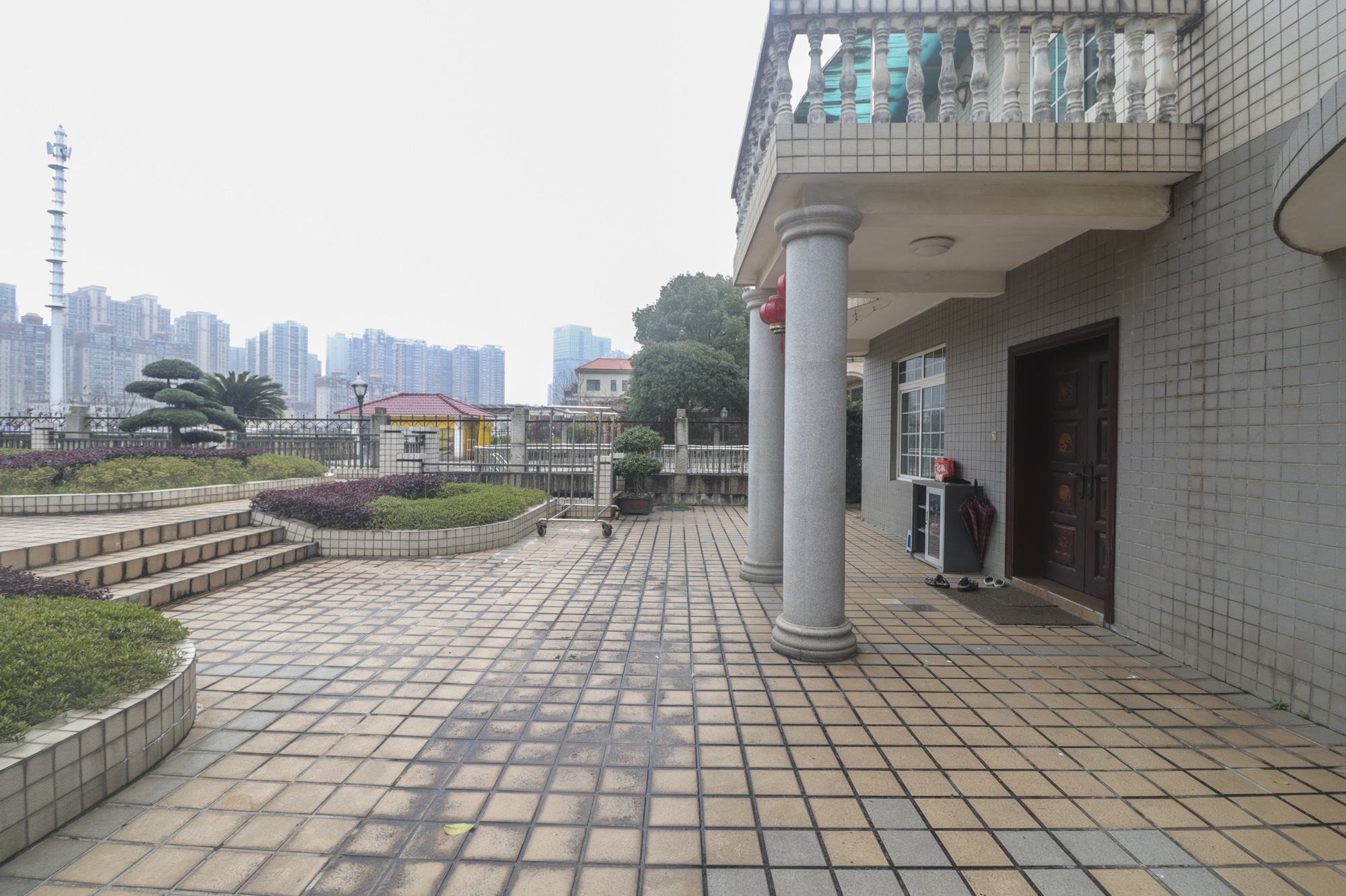 芙蓉别墅山庄(嘉湘华庭) 15室3厅6卫 2280.0万 芙蓉别墅山庄(嘉湘华庭) 15室3厅6卫 2280.0万其他