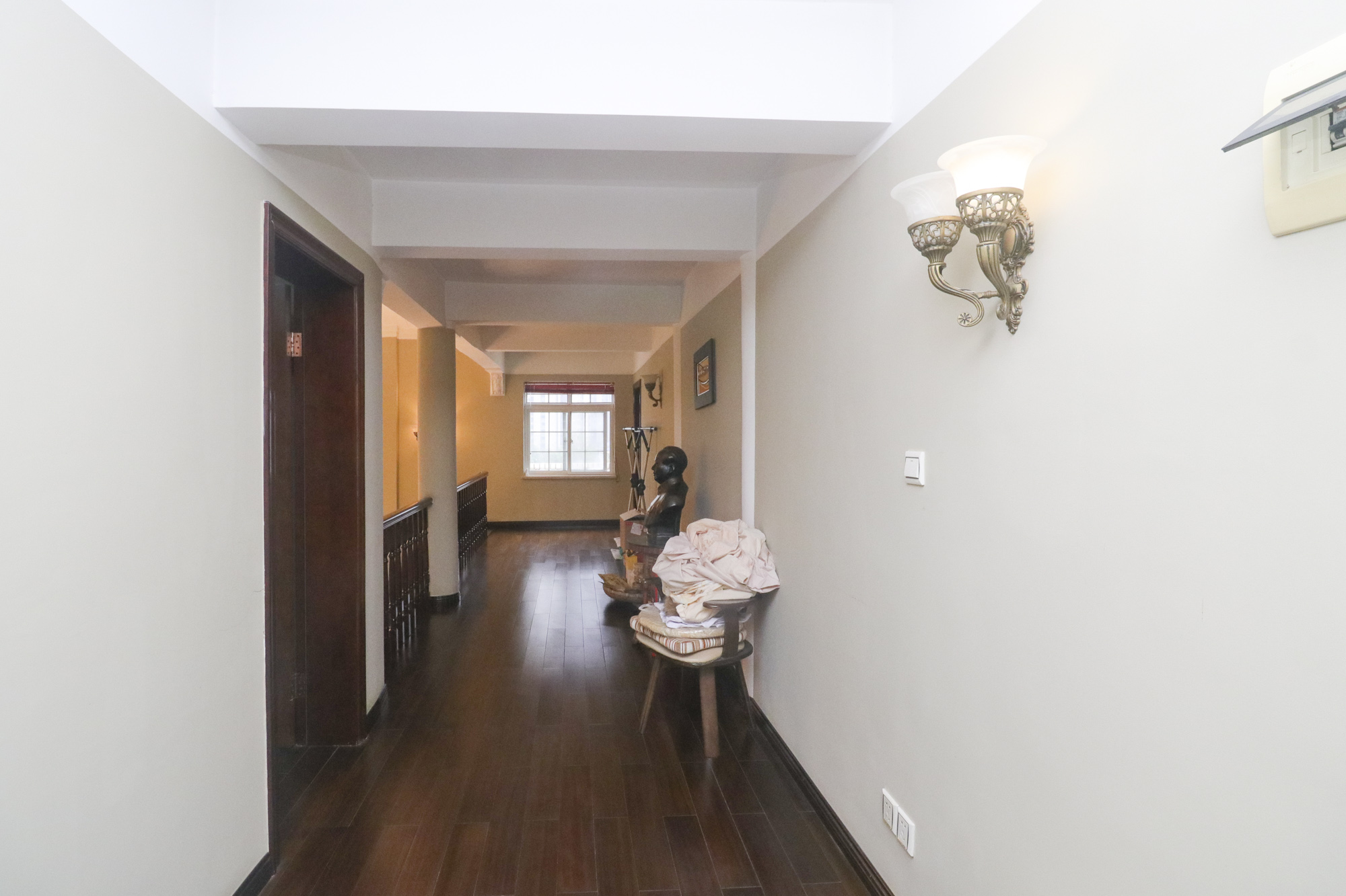 芙蓉别墅山庄(嘉湘华庭) 15室3厅6卫 2280.0万 芙蓉别墅山庄(嘉湘华庭) 15室3厅6卫 2280.0万其他