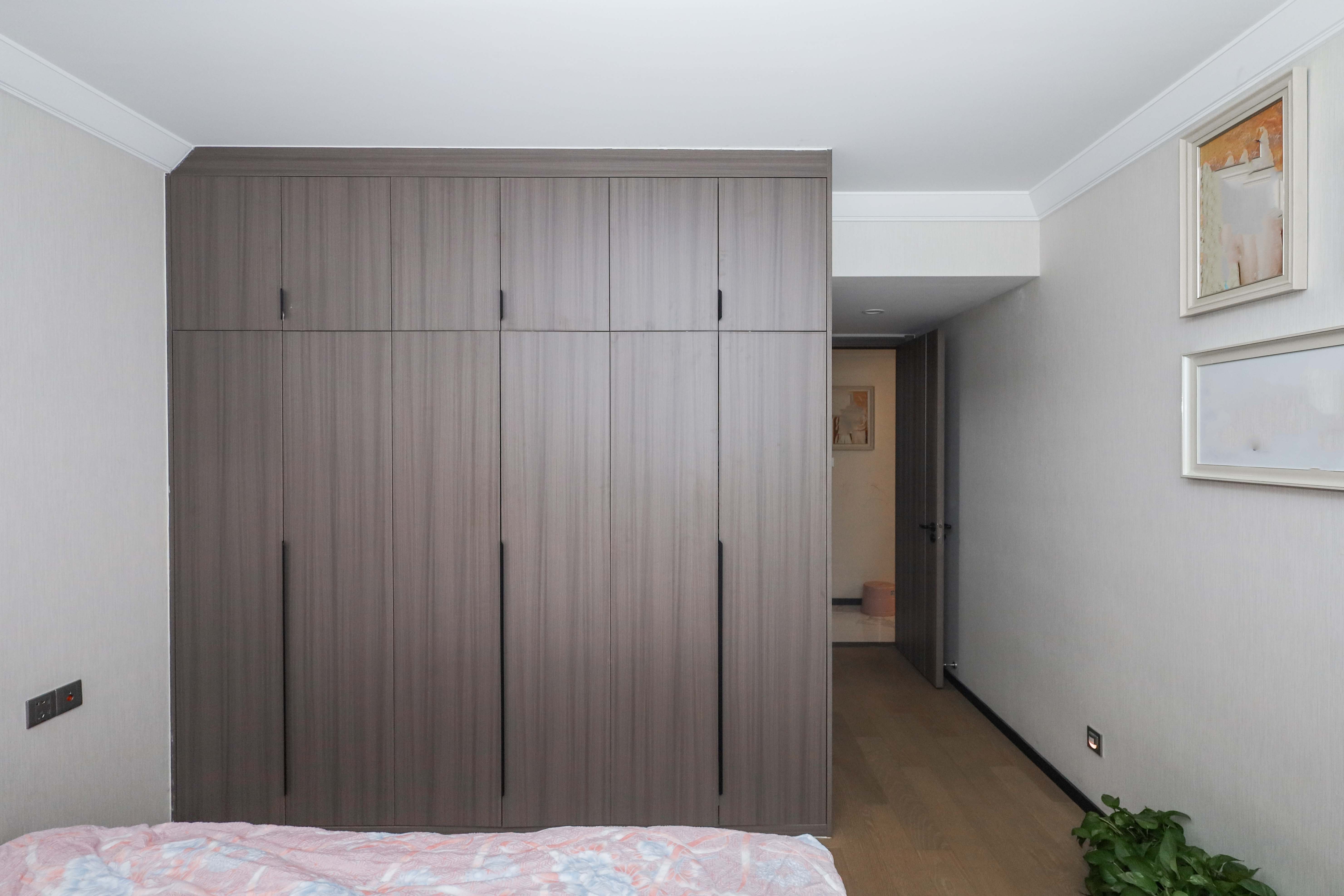 中海阅溪府  3室1厅1卫   280.00万卧室