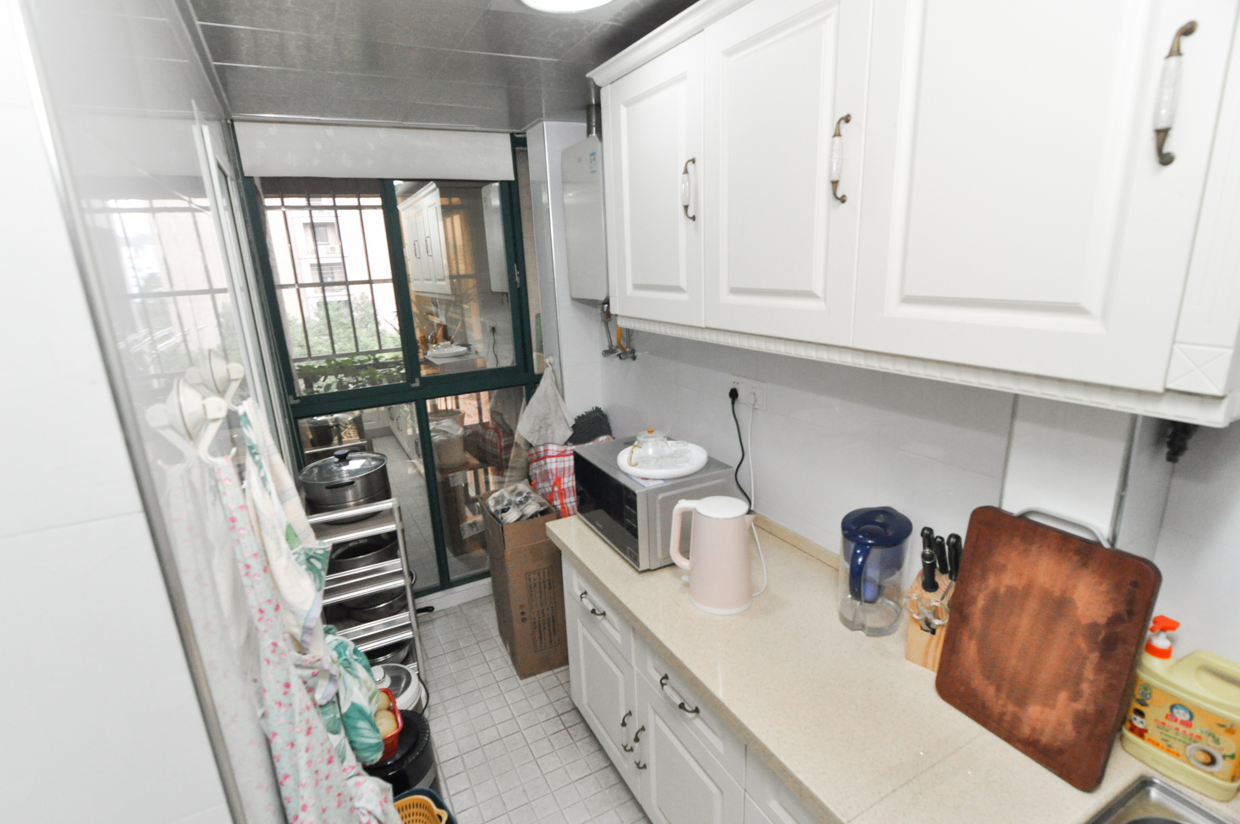 共和世家  3室2厅2卫    185.0万 共和世家  3室2厅2卫    185.0万厨房