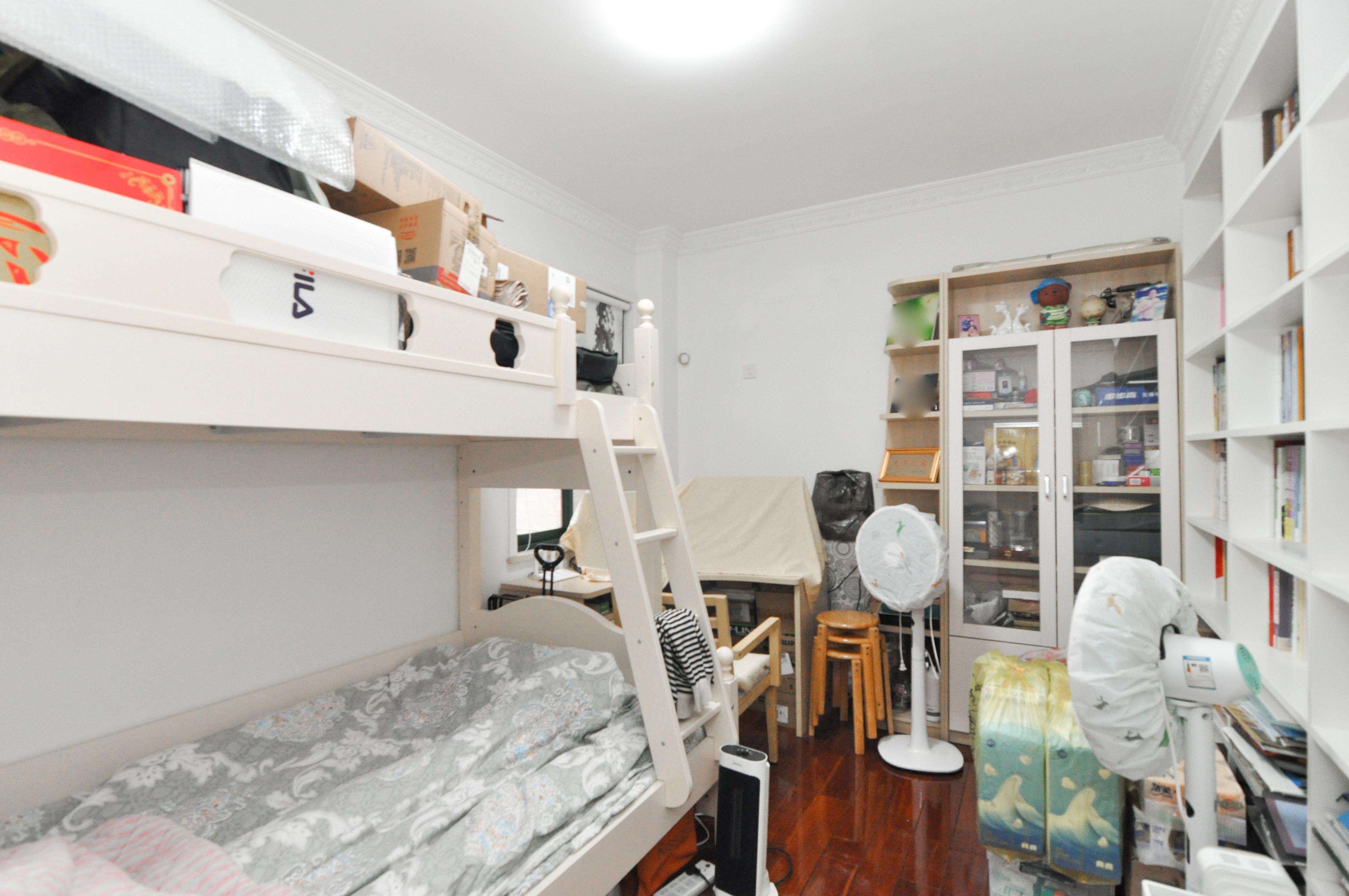 共和世家  3室2厅2卫    185.0万 共和世家  3室2厅2卫    185.0万卧室