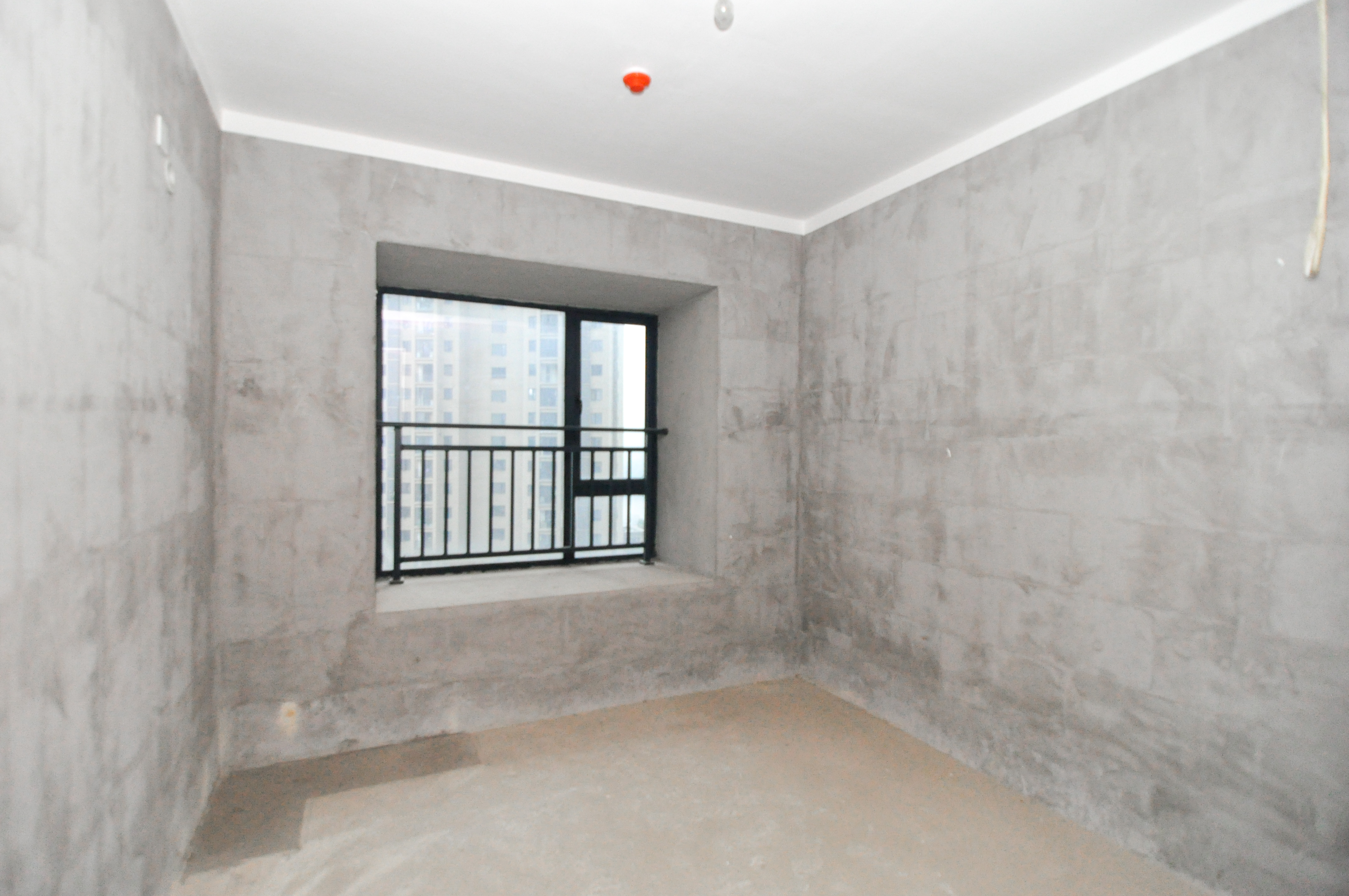中建梅溪湖中心  4室2厅2卫   170.00万其他