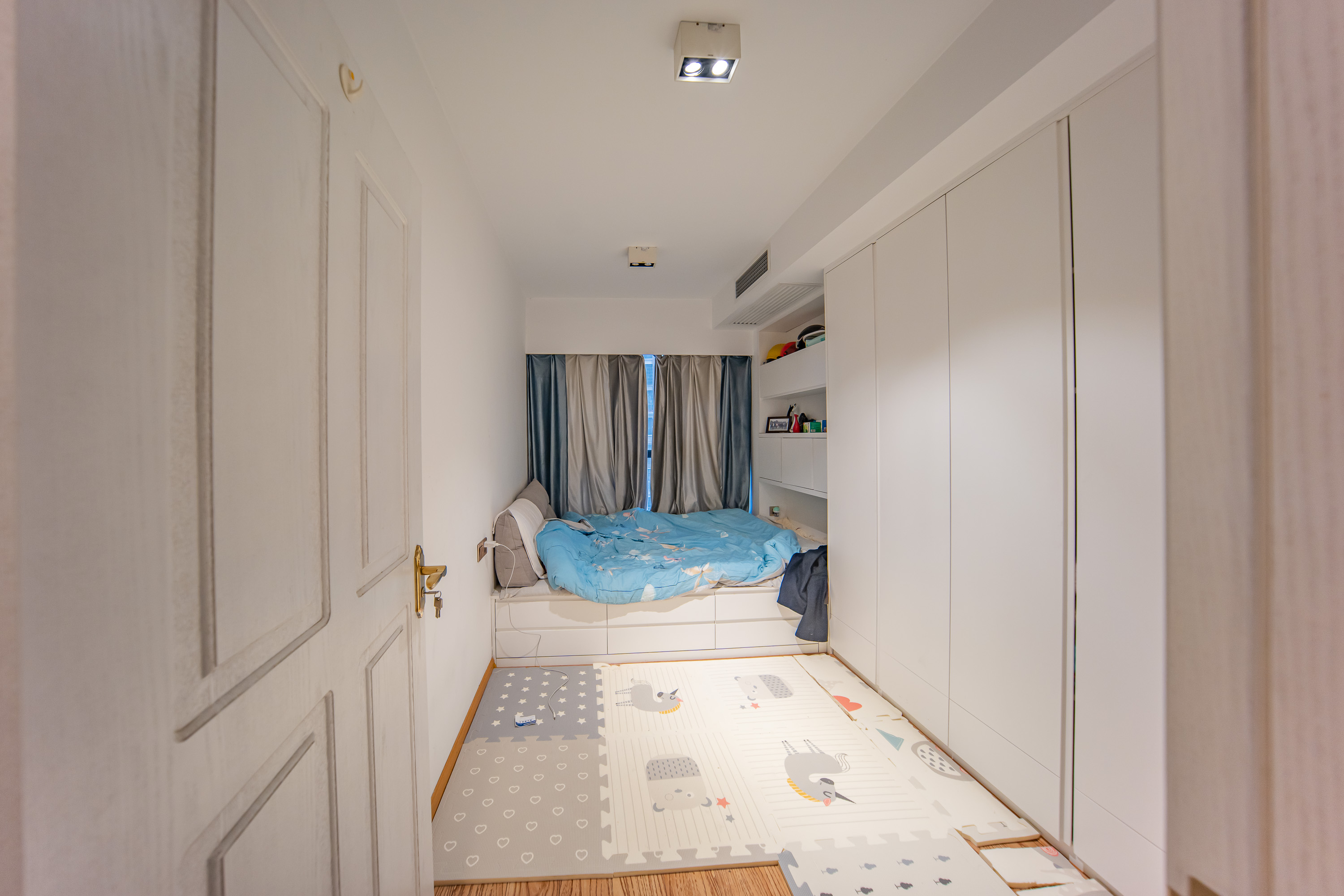 米兰春天 4室2厅2卫 79.8万 米兰春天 4室2厅2卫 79.8万卧室