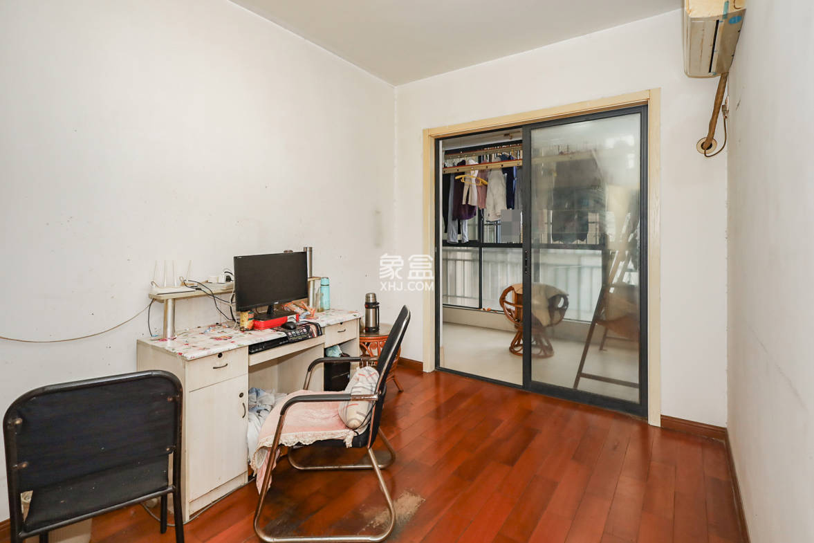 钰龙天下一期  4室2厅2卫    295.0万 钰龙天下一期  4室2厅2卫    295.0万其他