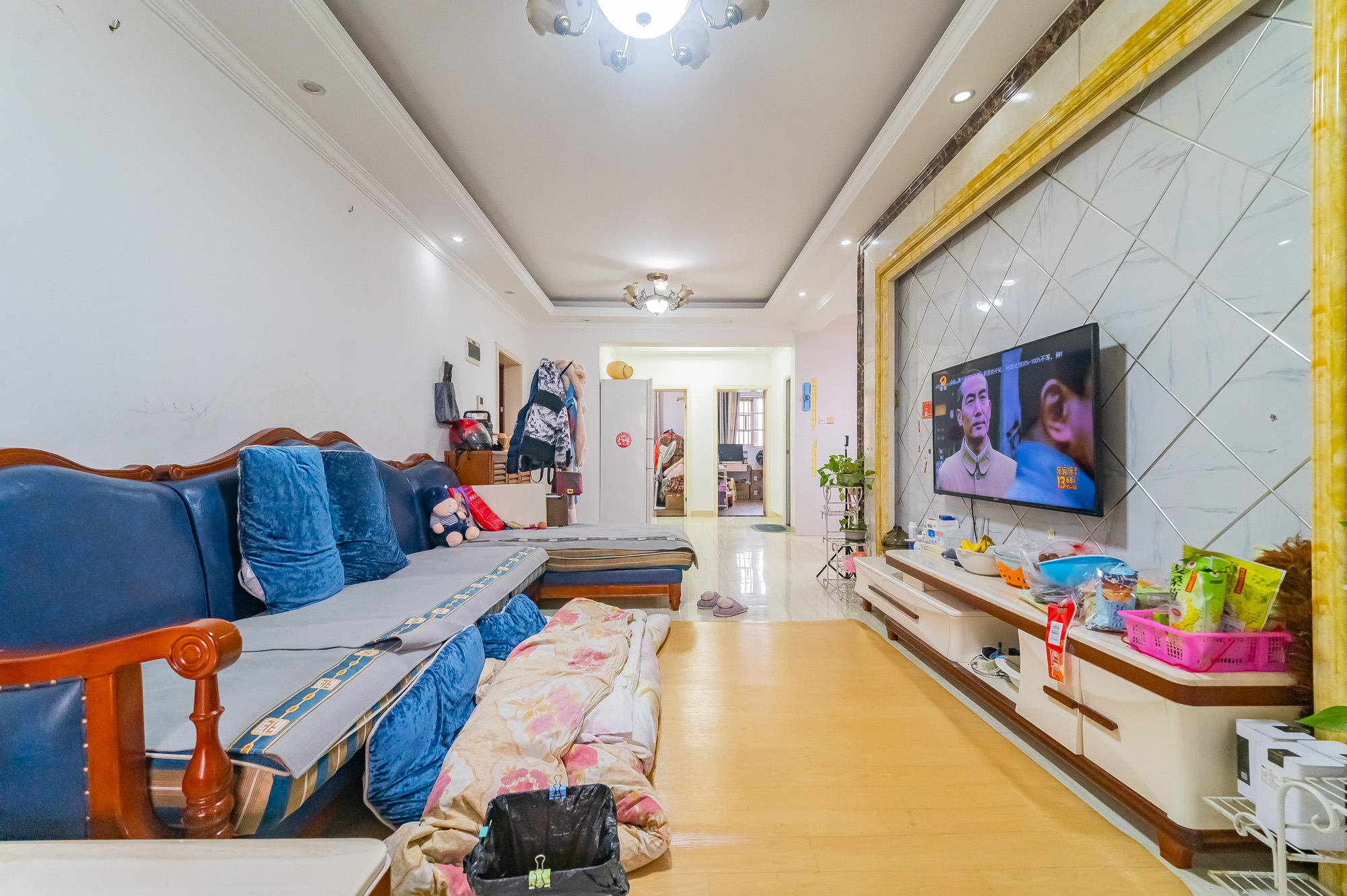 MOMA当代广场  4室2厅2卫   92.80万客厅