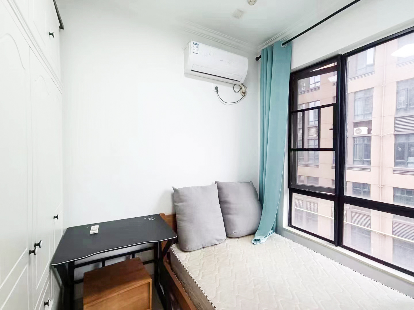 荣悦台 2室2厅1卫 85.0万 荣悦台 2室2厅1卫 85.0万卧室