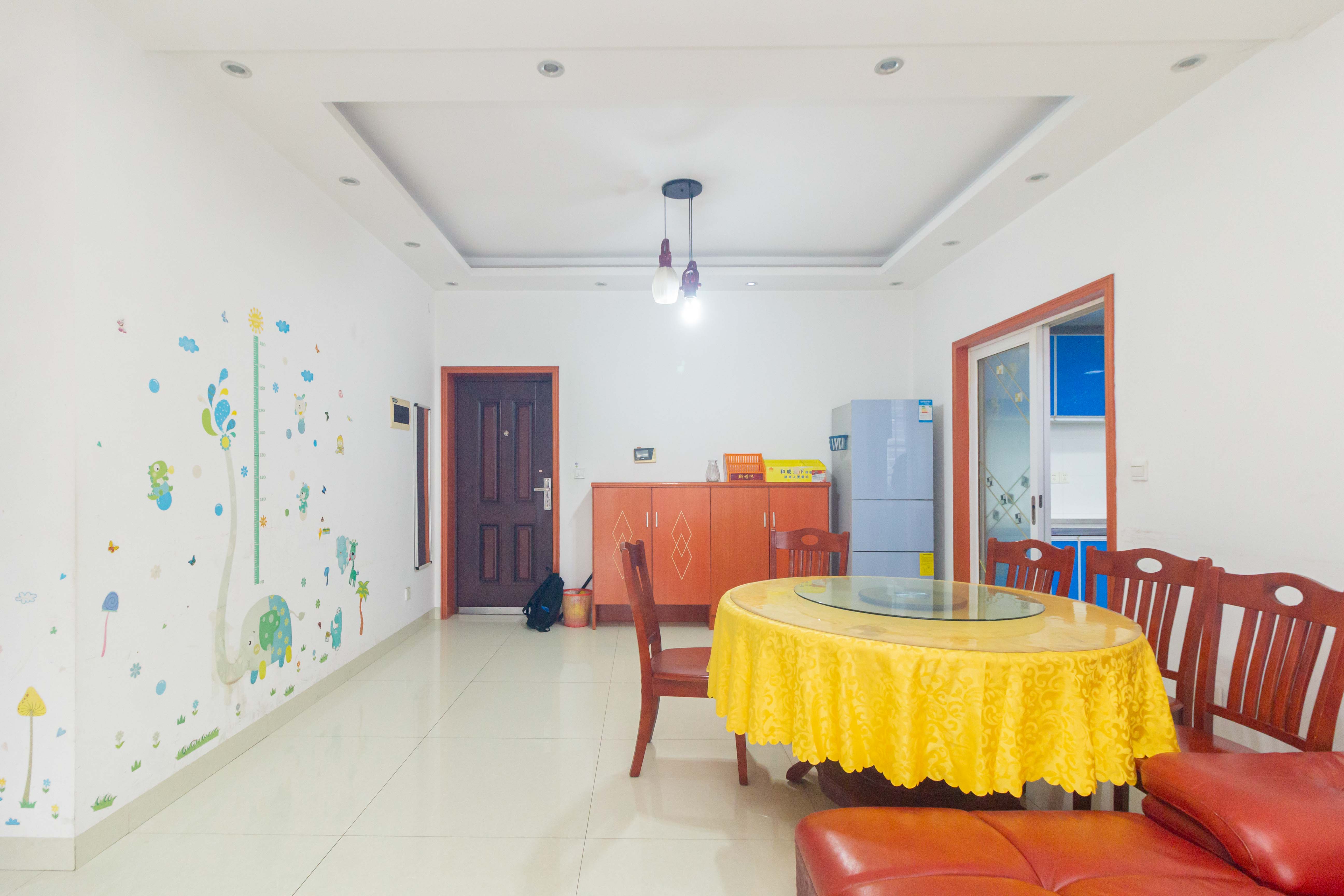 紫东苑(星沙) 3室2厅2卫 78.8万 紫东苑(星沙) 3室2厅2卫 78.8万客厅