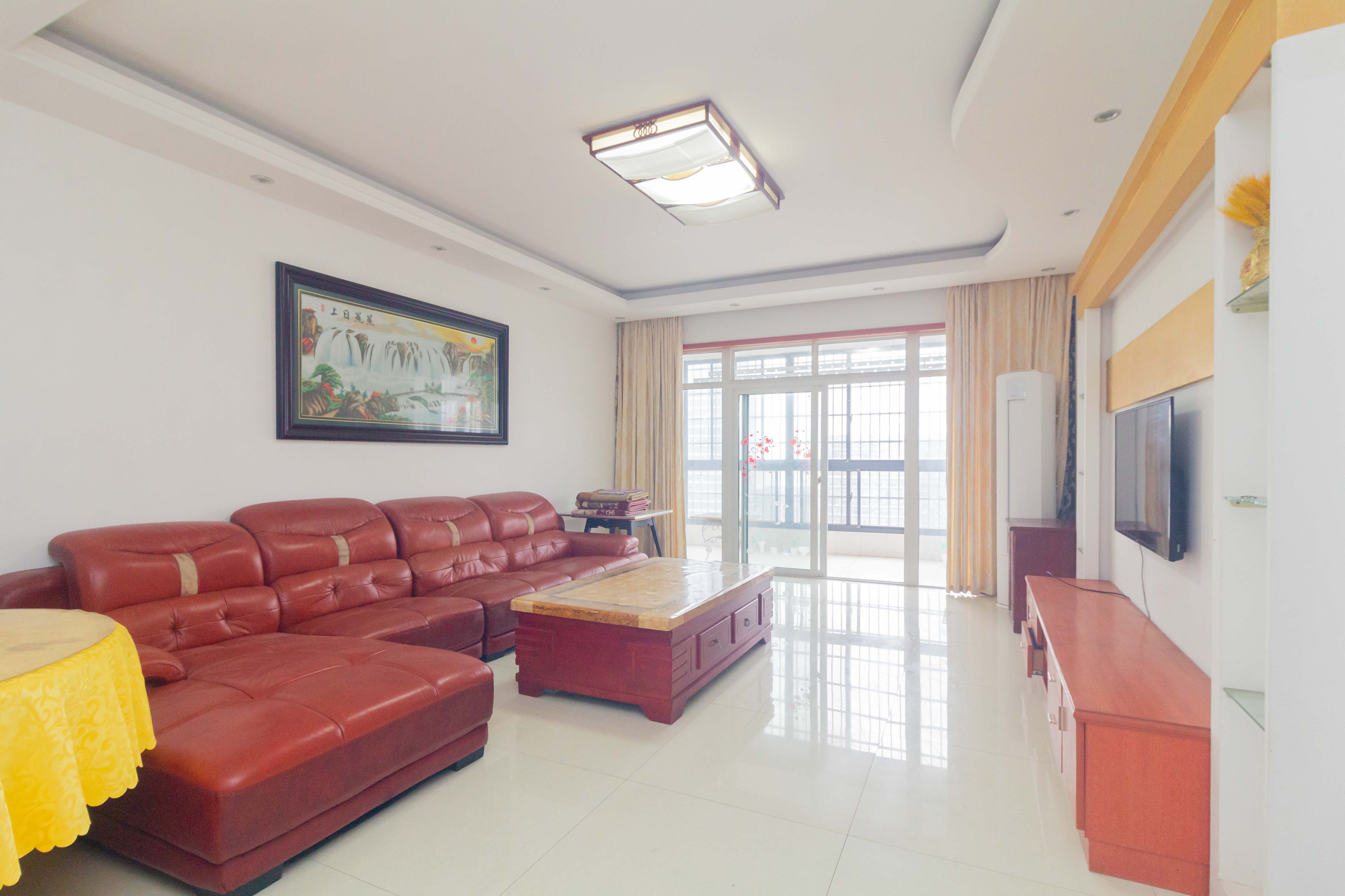 紫东苑(星沙) 3室2厅2卫 78.8万 紫东苑(星沙) 3室2厅2卫 78.8万客厅