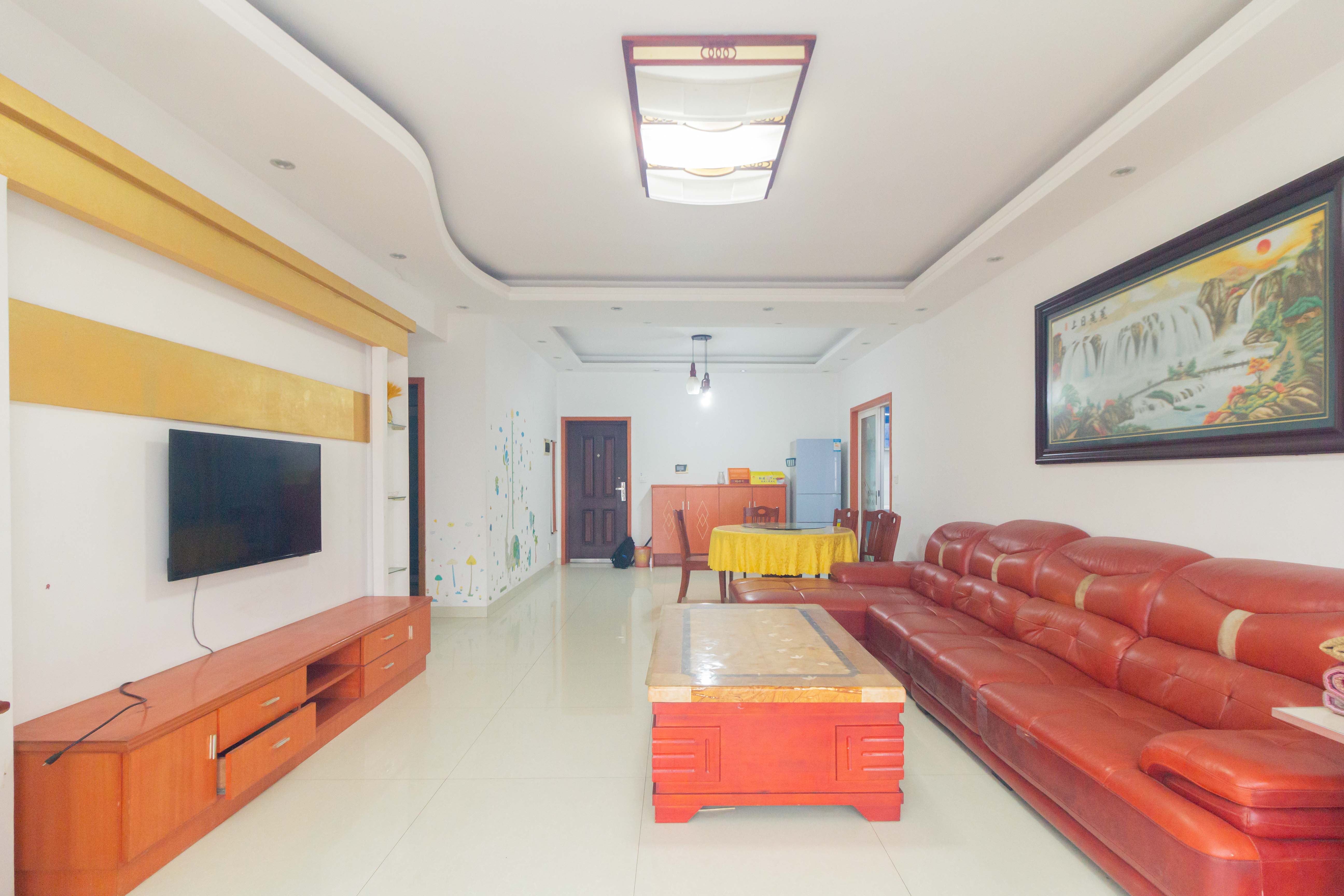 紫东苑(星沙) 3室2厅2卫 78.8万 紫东苑(星沙) 3室2厅2卫 78.8万客厅