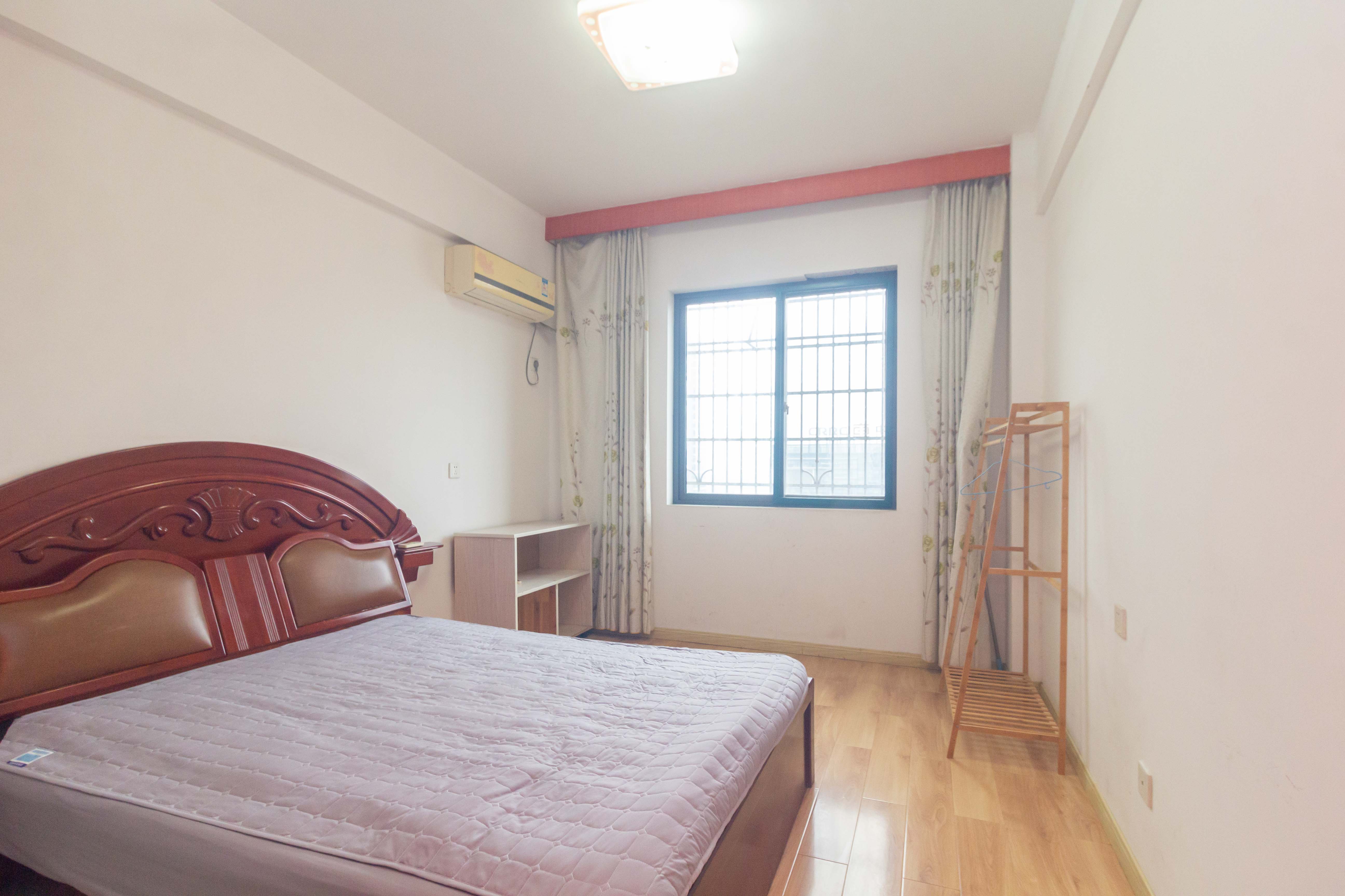 紫东苑(星沙) 3室2厅2卫 78.8万 紫东苑(星沙) 3室2厅2卫 78.8万卧室