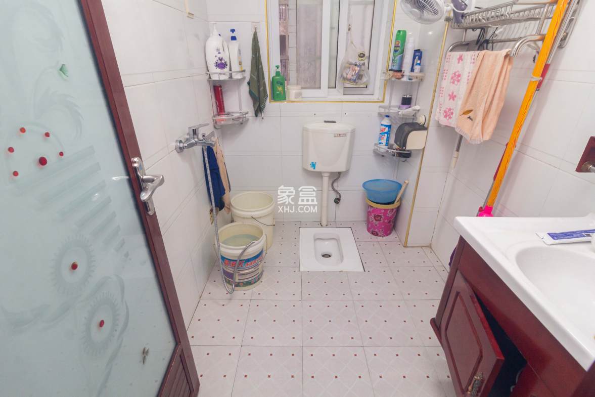 明天一城  2室2厅1卫    52.8万 明天一城  2室2厅1卫    52.8万卫生间