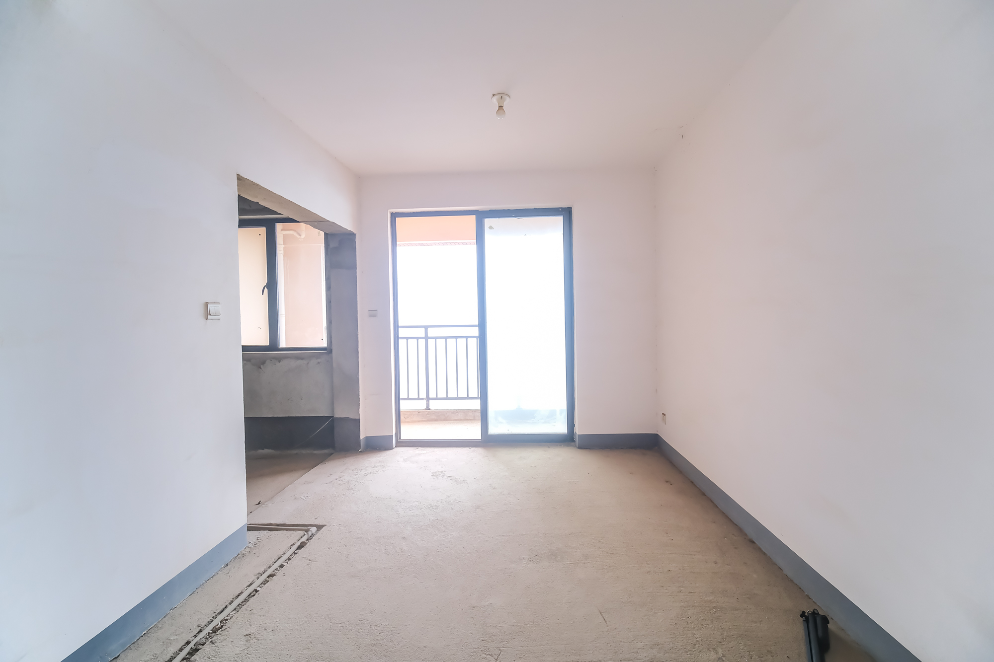 三一街区 3室2厅1卫 99.0万 三一街区 3室2厅1卫 99.0万客厅