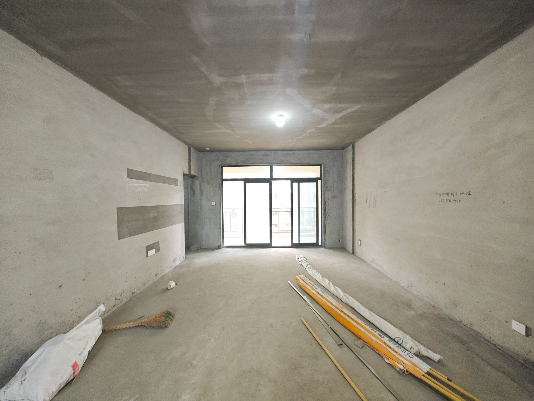 五矿万境园 4室2厅2卫 172.0万 五矿万境园 4室2厅2卫 172.0万客厅