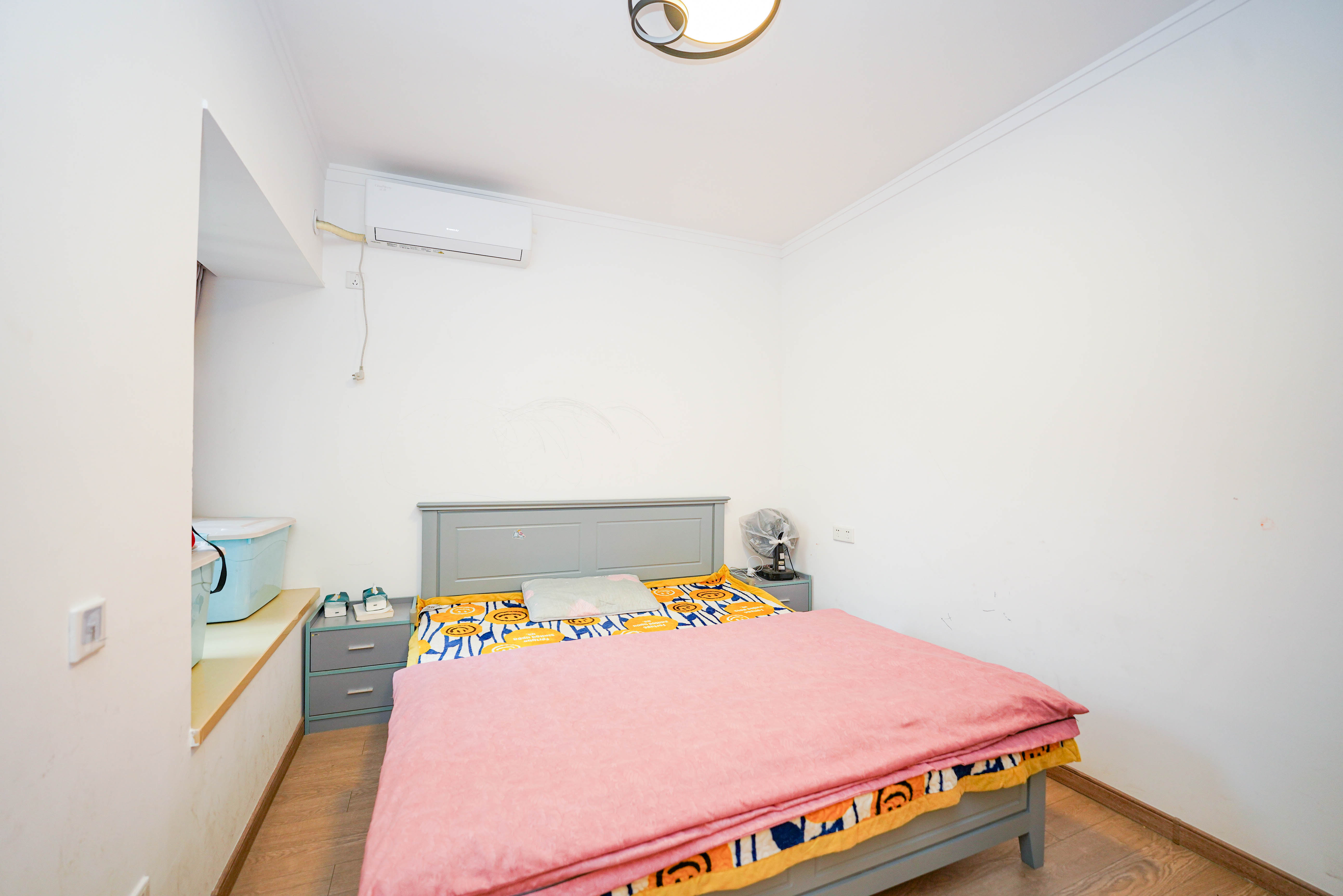 金地铂悦  3室2厅1卫    88.8万 金地铂悦  3室2厅1卫    88.8万卧室