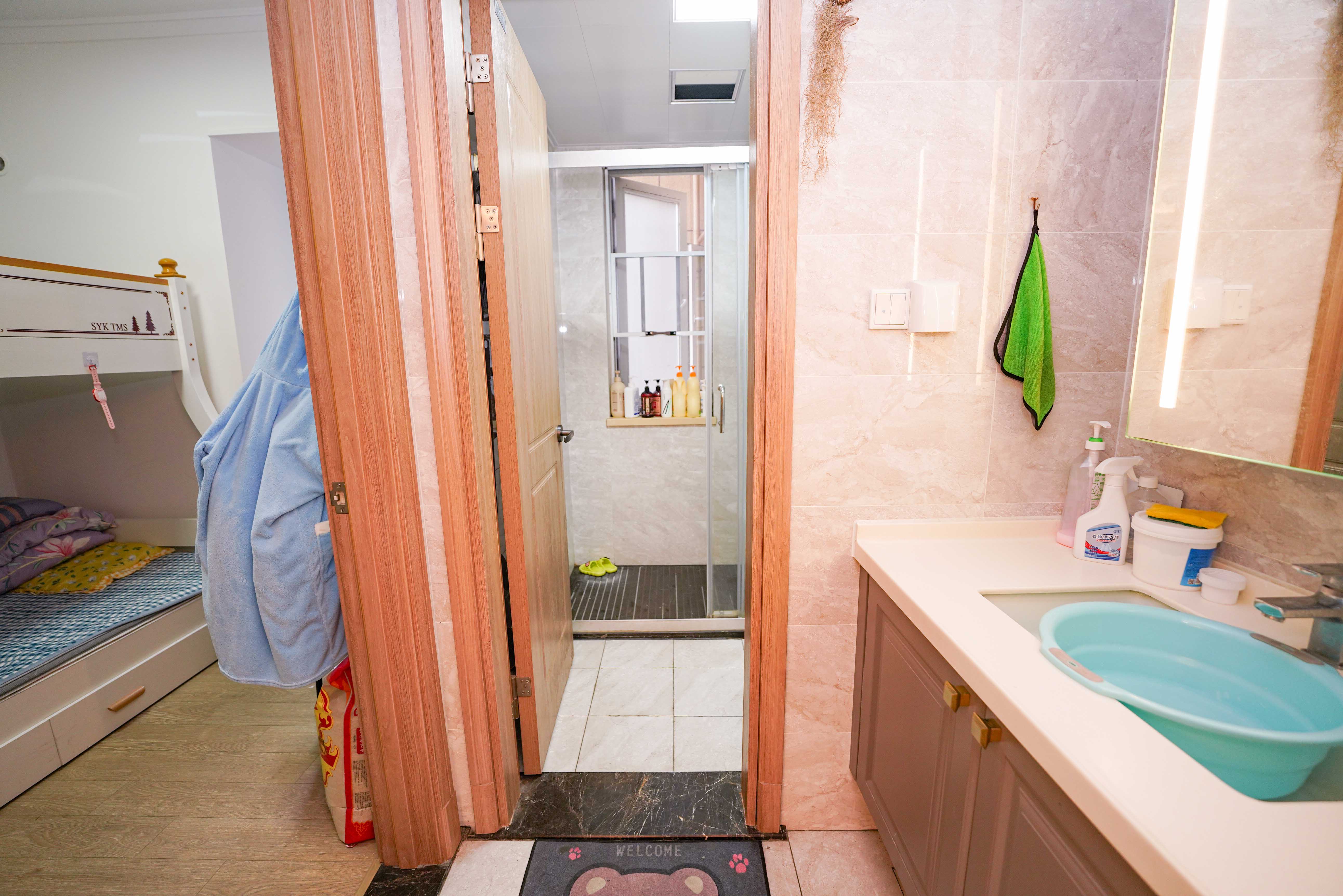 金地铂悦  3室2厅1卫    88.8万 金地铂悦  3室2厅1卫    88.8万卫生间