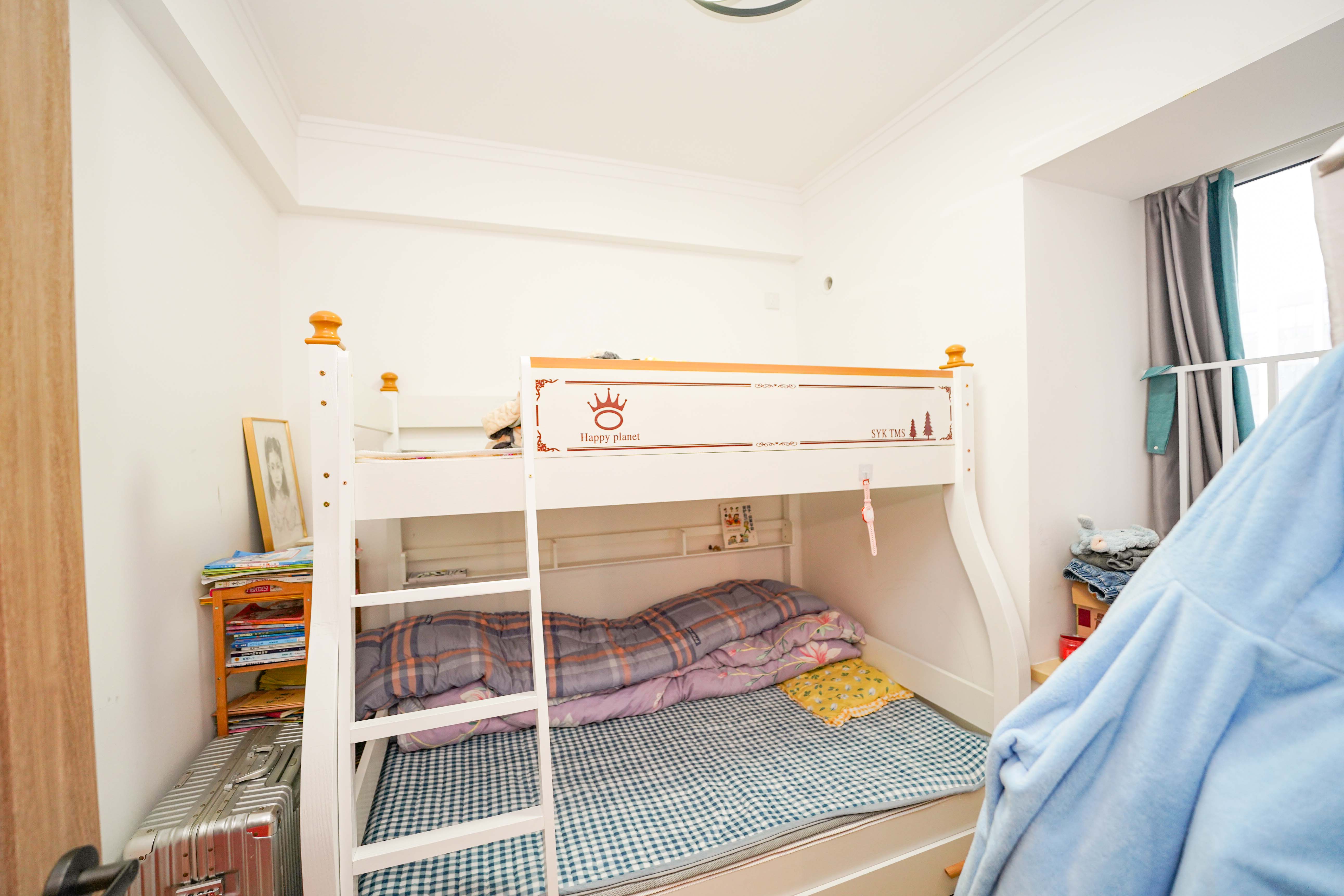 金地铂悦  3室2厅1卫    88.8万 金地铂悦  3室2厅1卫    88.8万卧室