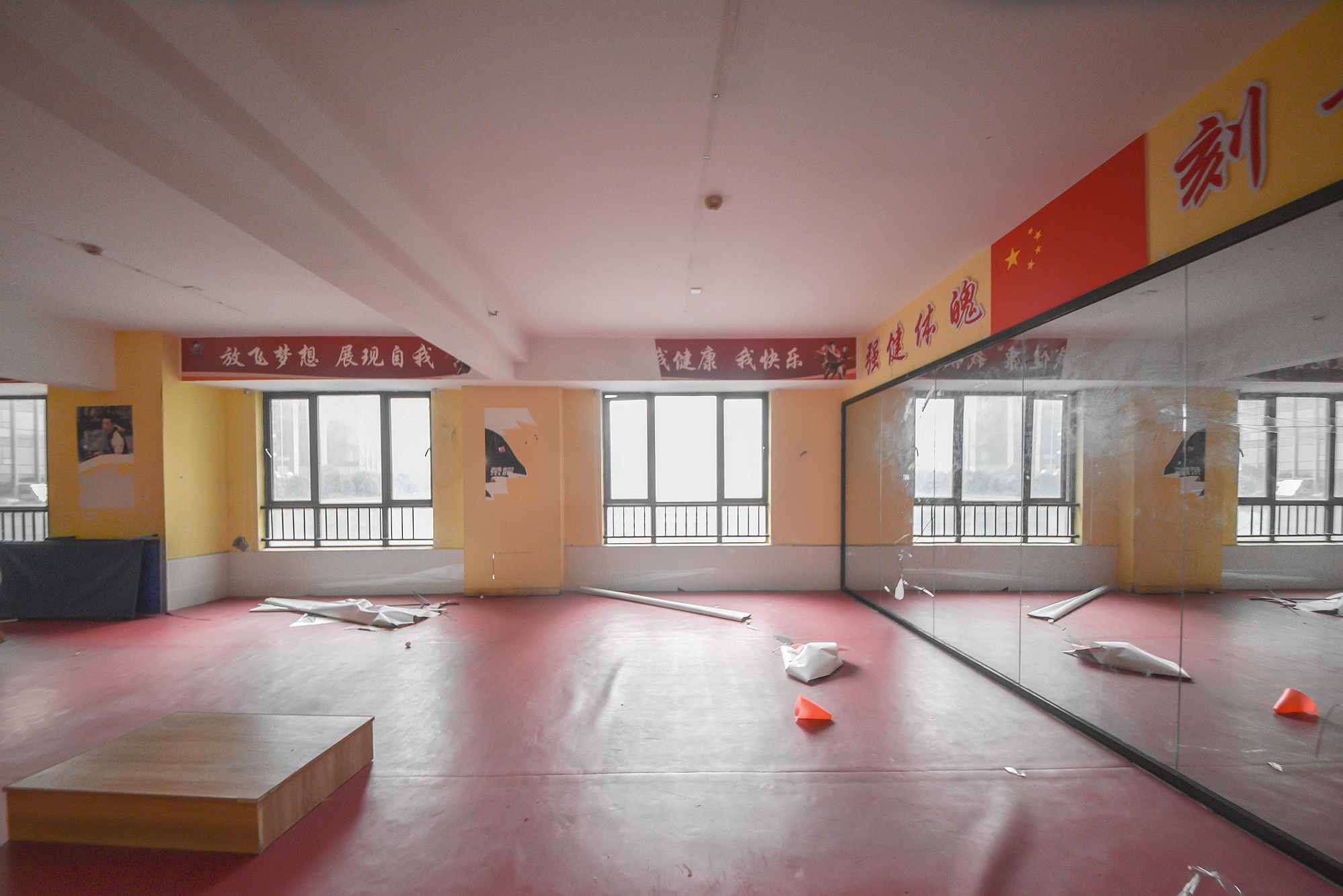 万博汇  1室1厅1卫   48.80万客厅