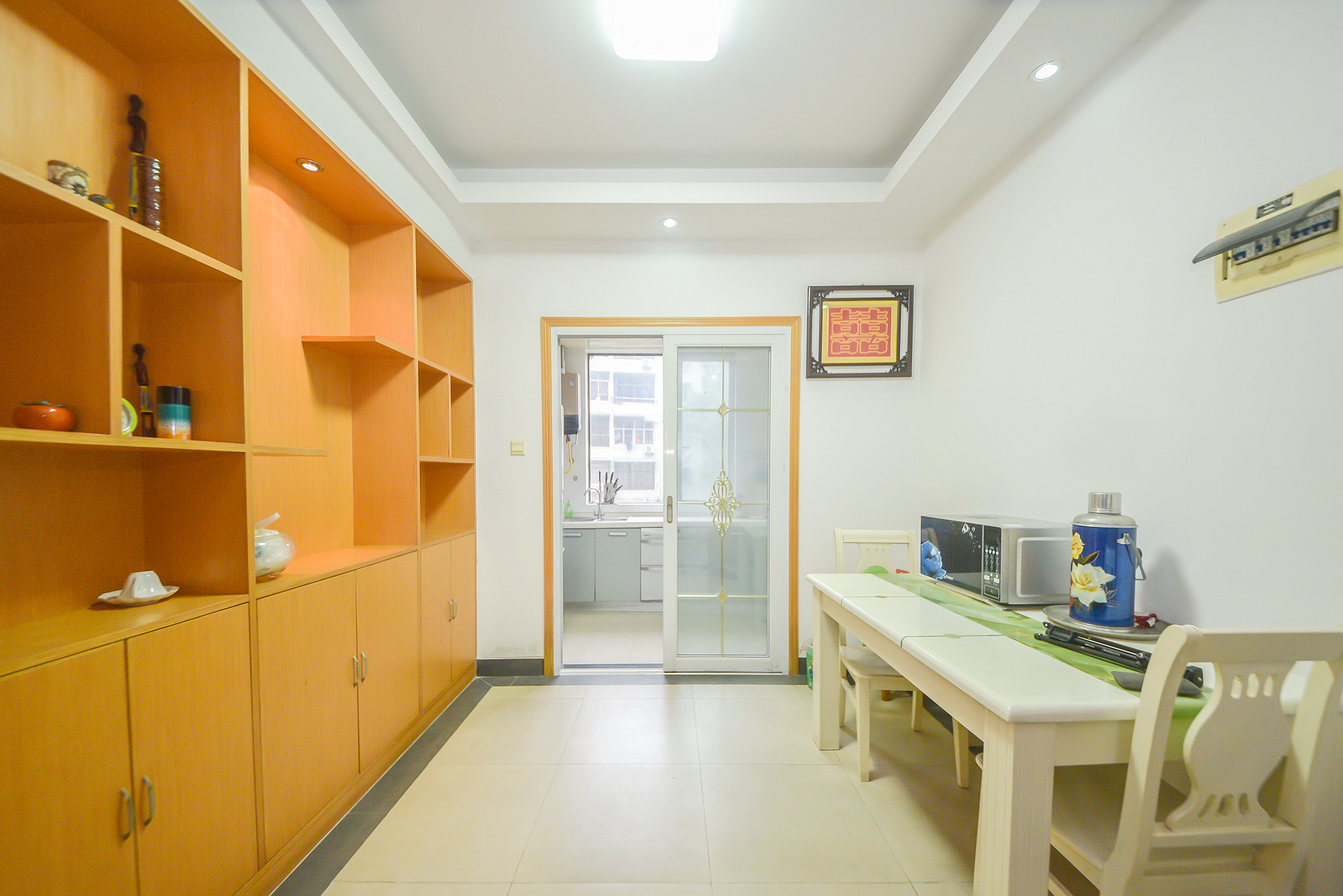 山水花都  4室2厅2卫    129.0万客厅