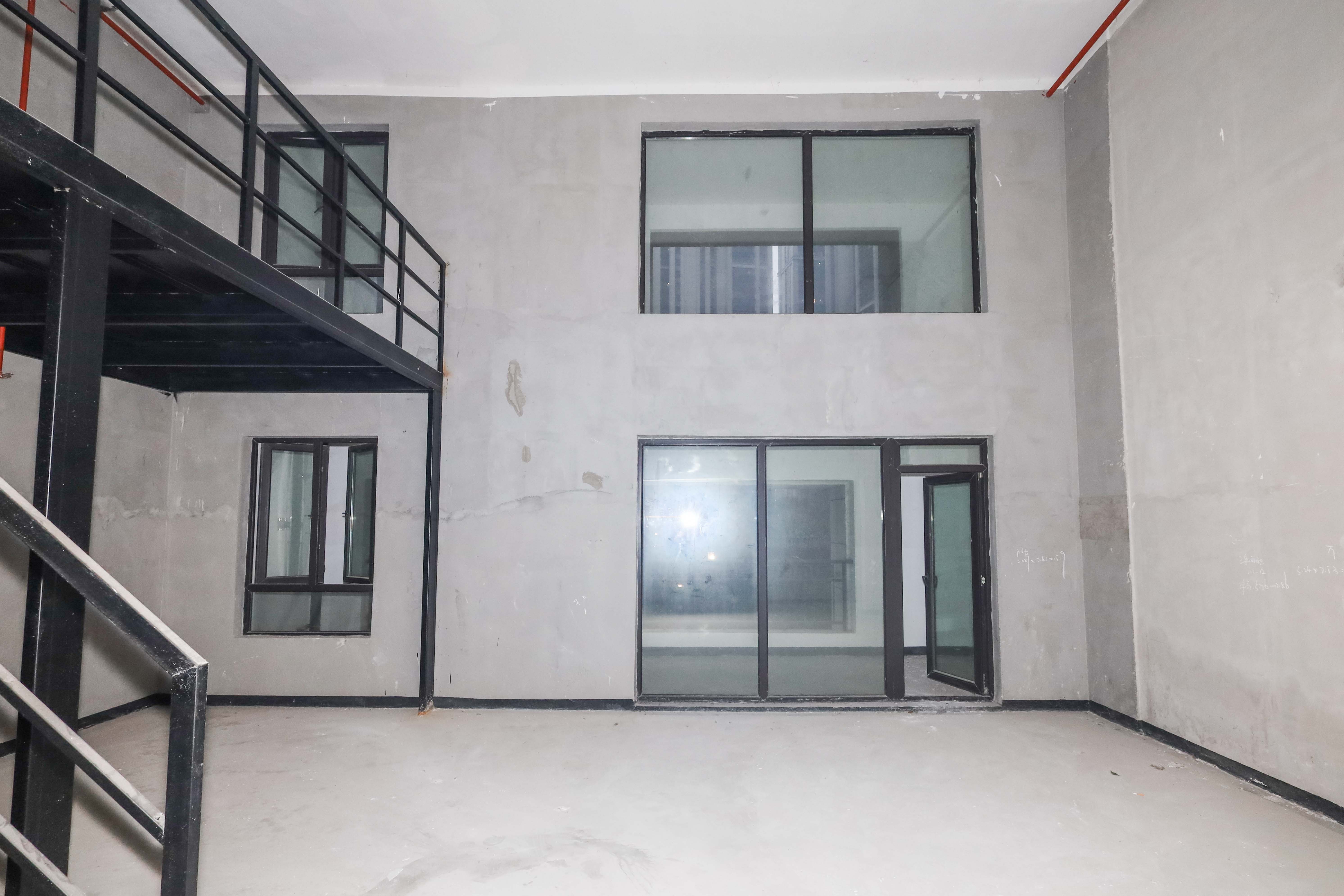 建发央著  4室2厅3卫   338.00万