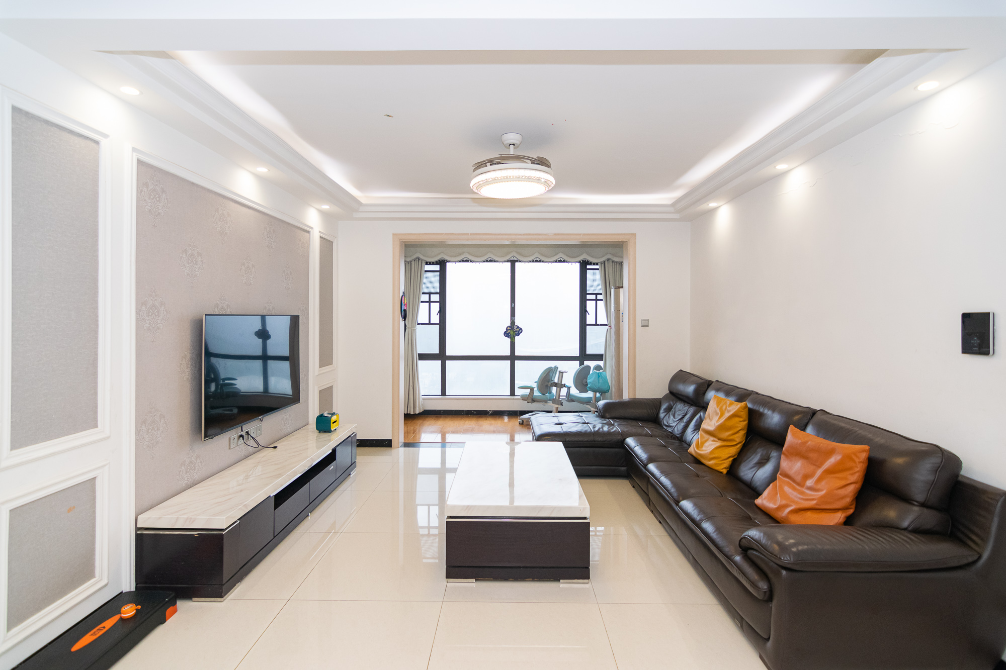 湖南报业文化城(米地亚家园)  3室2厅2卫    106.0万 湖南报业文化城(米地亚家园)  3室2厅2卫    106.0万客厅