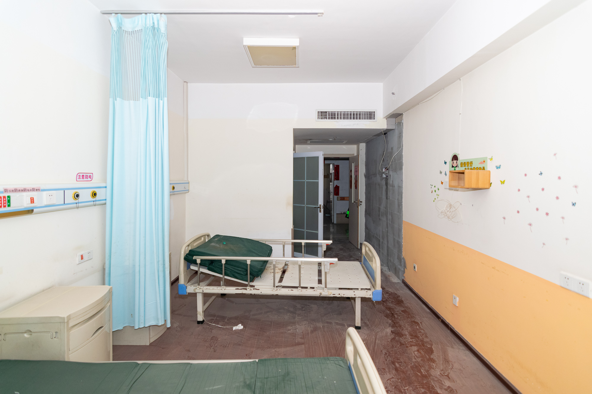 康乃馨老年生活示范城 1室1厅1卫 20.0万 康乃馨老年生活示范城 1室1厅1卫 20.0万客厅