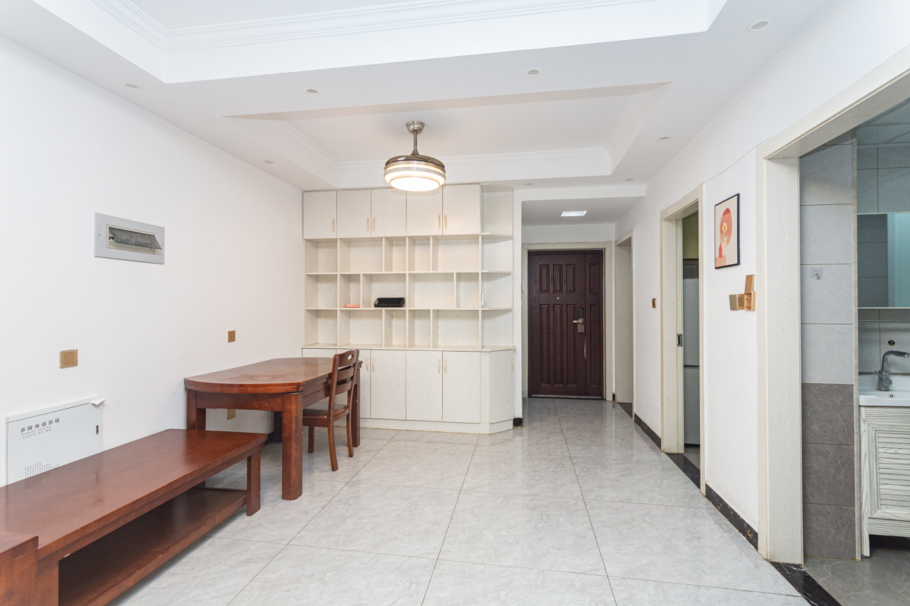 明发阅江悦府  2室2厅1卫    77.8万客厅