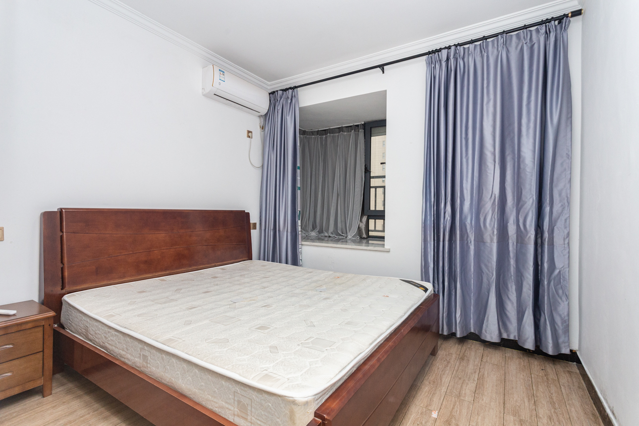 明发阅江悦府  2室2厅1卫    77.8万 明发阅江悦府  2室2厅1卫    77.8万卧室