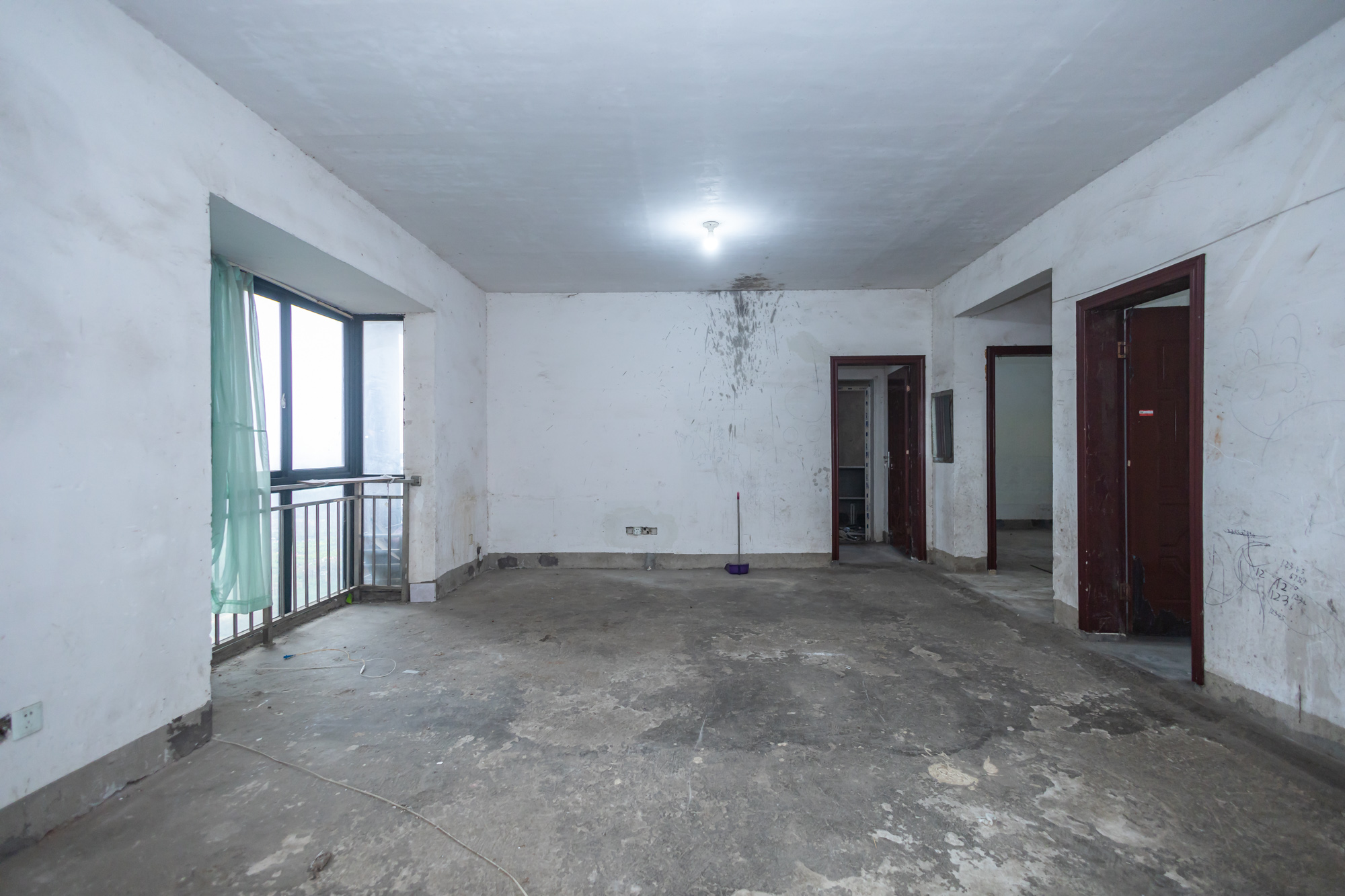 银盘鑫城 3室2厅2卫 78.92万 银盘鑫城 3室2厅2卫 78.92万客厅