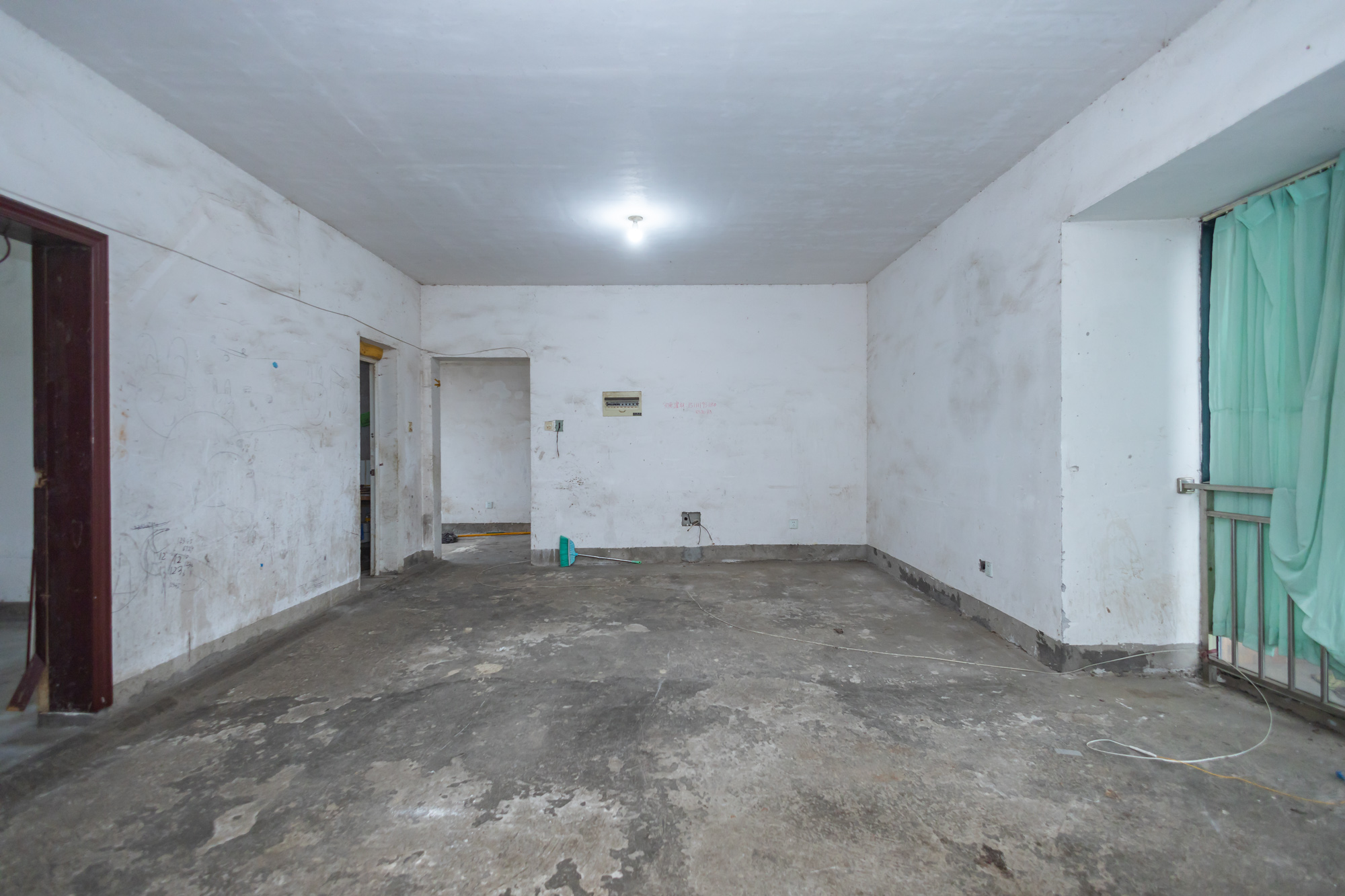 银盘鑫城 3室2厅2卫 78.92万 银盘鑫城 3室2厅2卫 78.92万客厅