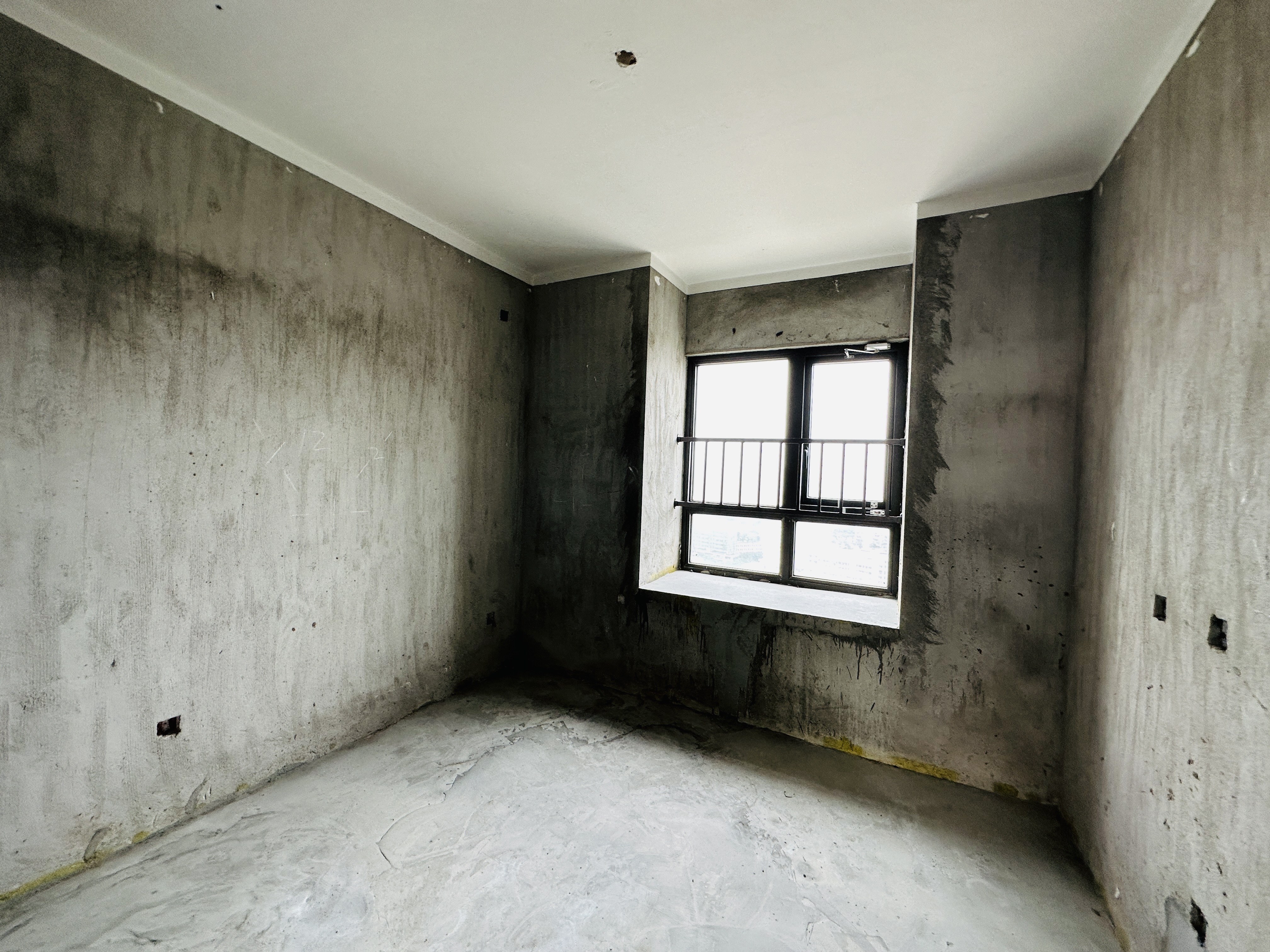 伊泰天骄二期 3室2厅2卫 226.0万 伊泰天骄二期 3室2厅2卫 226.0万卧室