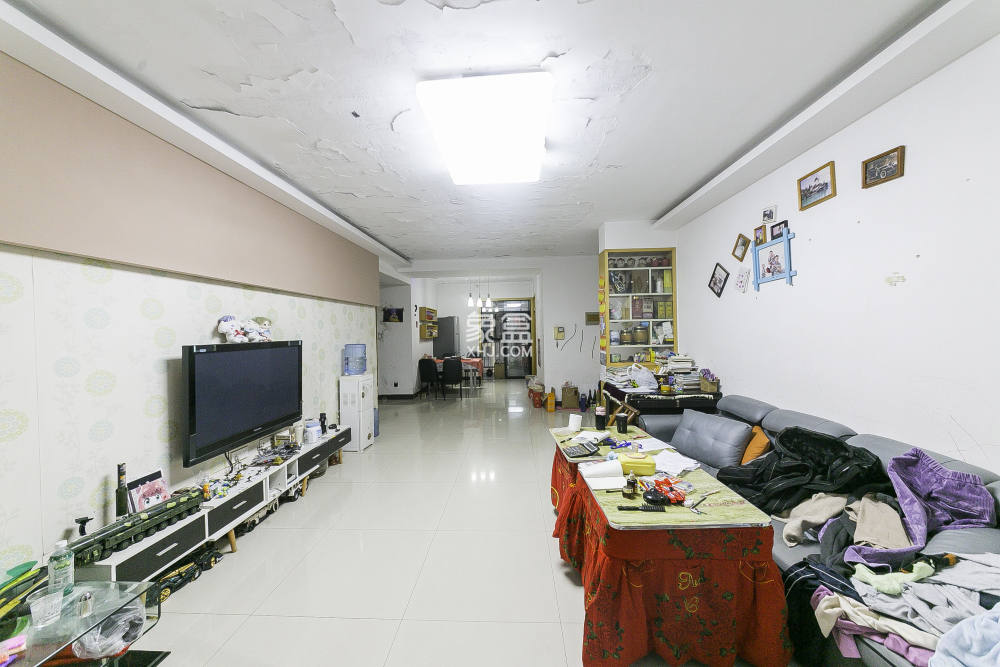 湘诚嘉园  3室2厅2卫   140.00万
