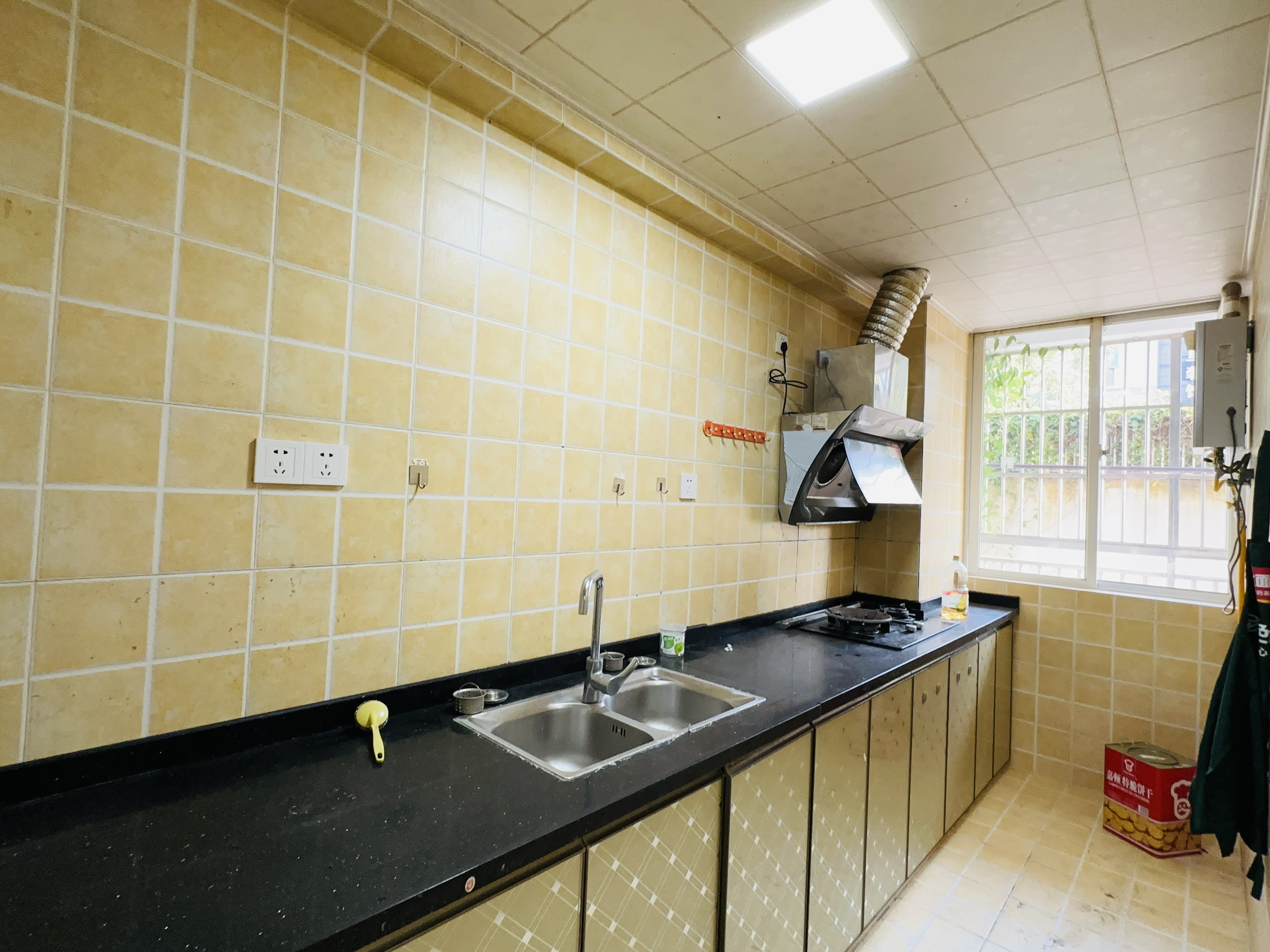 电力明园 3室2厅1卫 120.0万 电力明园 3室2厅1卫 120.0万厨房