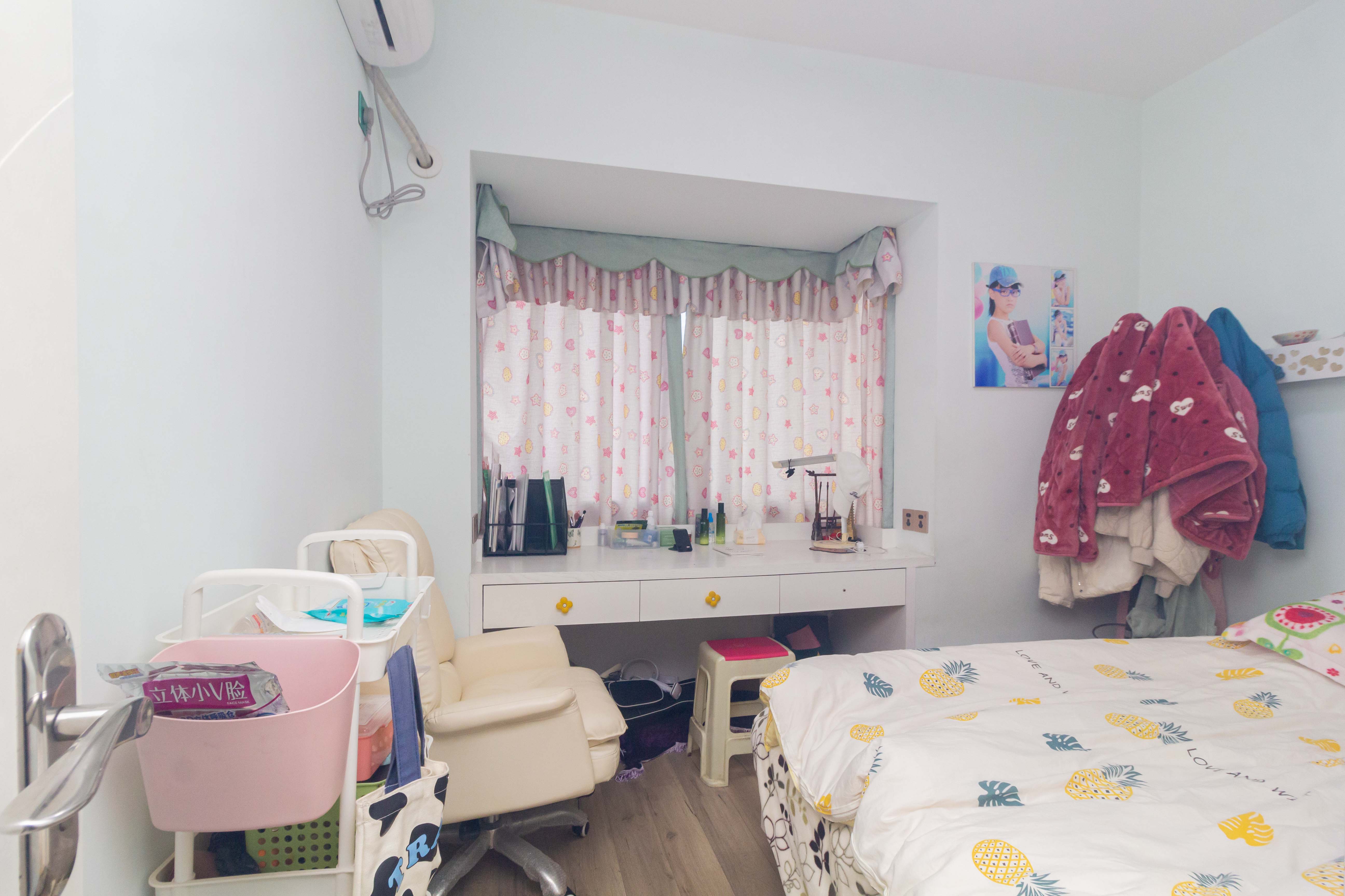 才子佳郡  4室2厅1卫   100.00万卧室