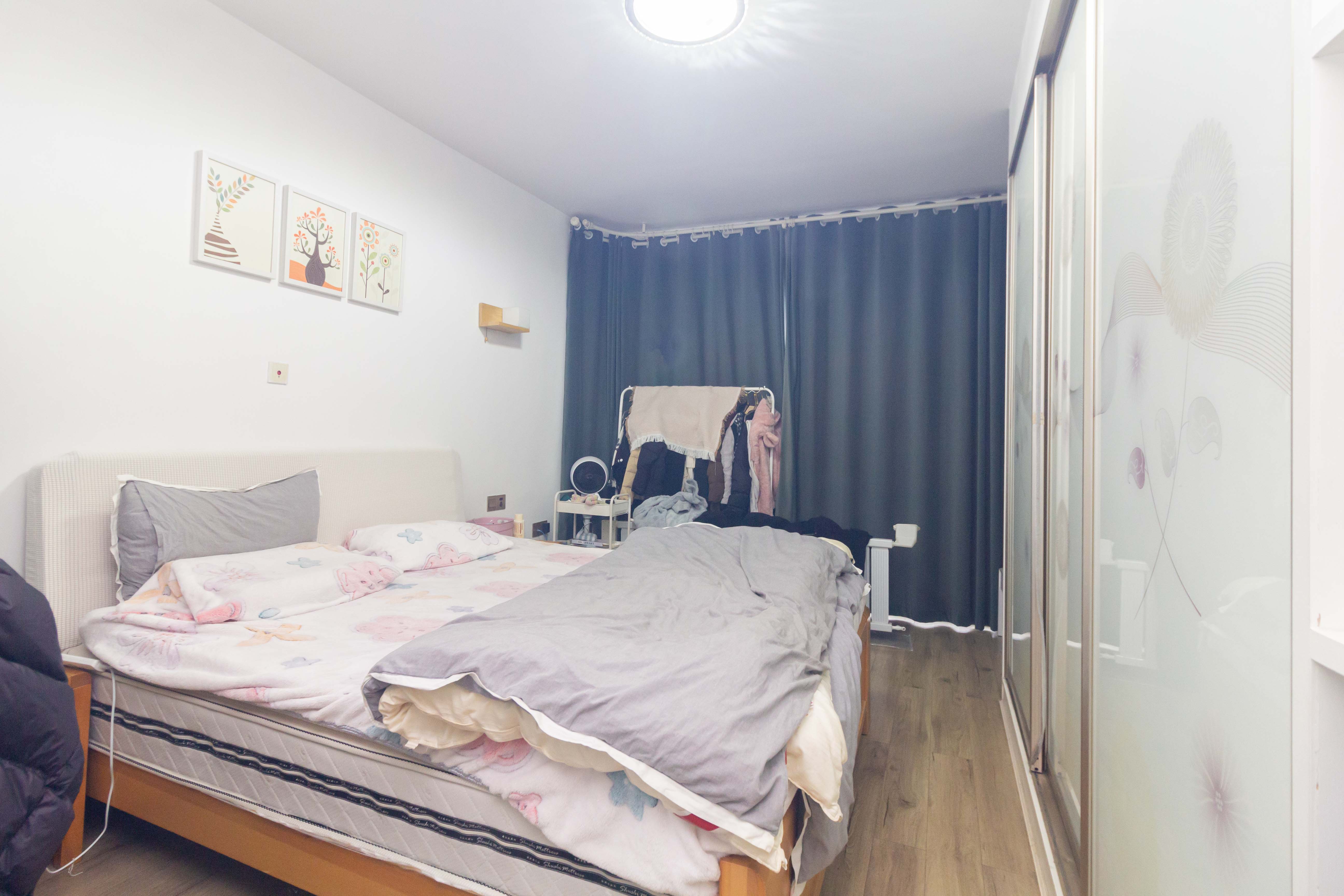 才子佳郡  4室2厅1卫   100.00万卧室