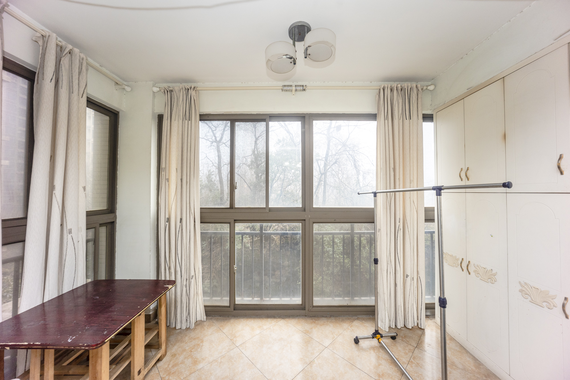 金域南外滩（望江佳园）  3室2厅1卫    185.0万客厅