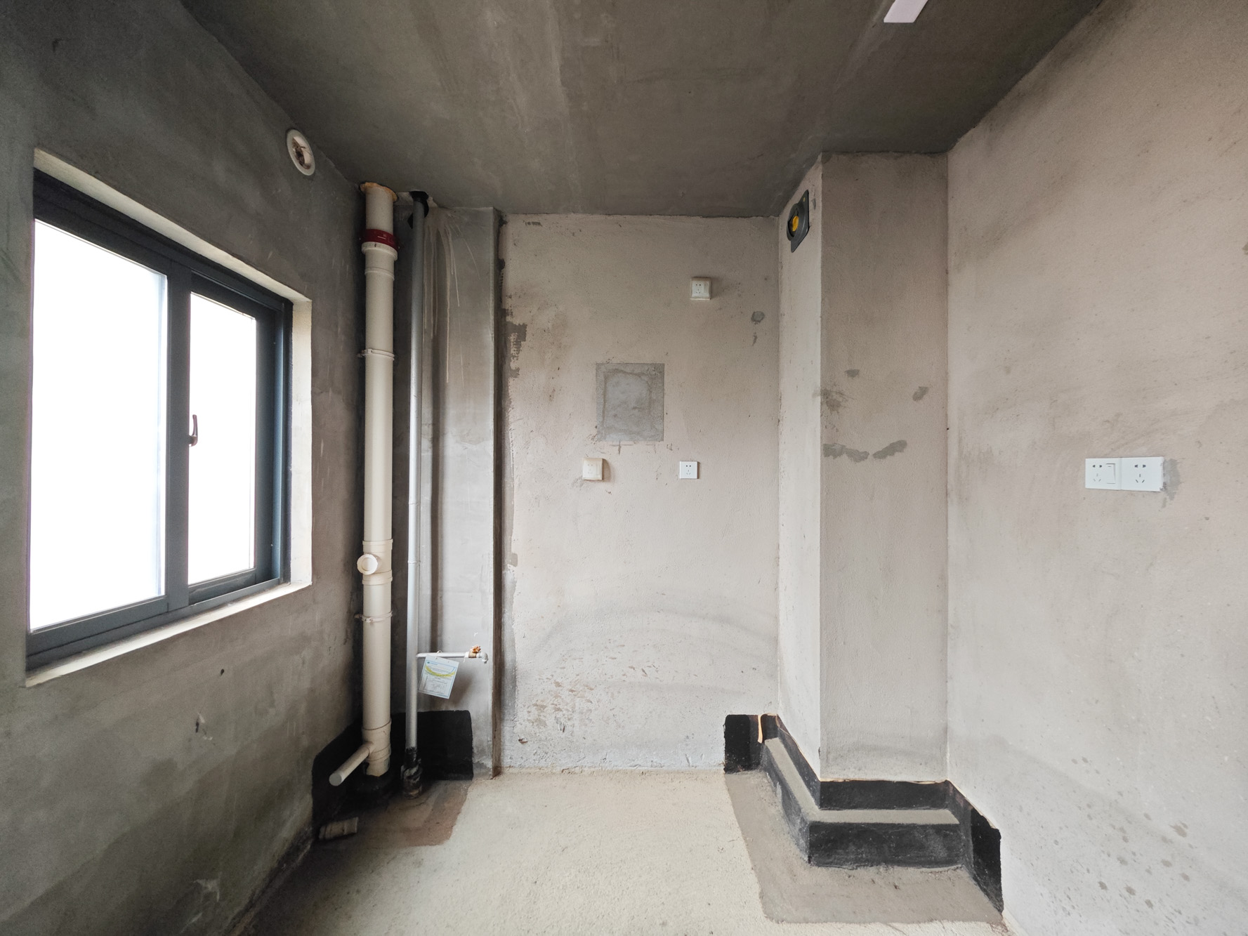 中建嘉和城  4室2厅2卫    98.0万 中建嘉和城  4室2厅2卫    98.0万厨房