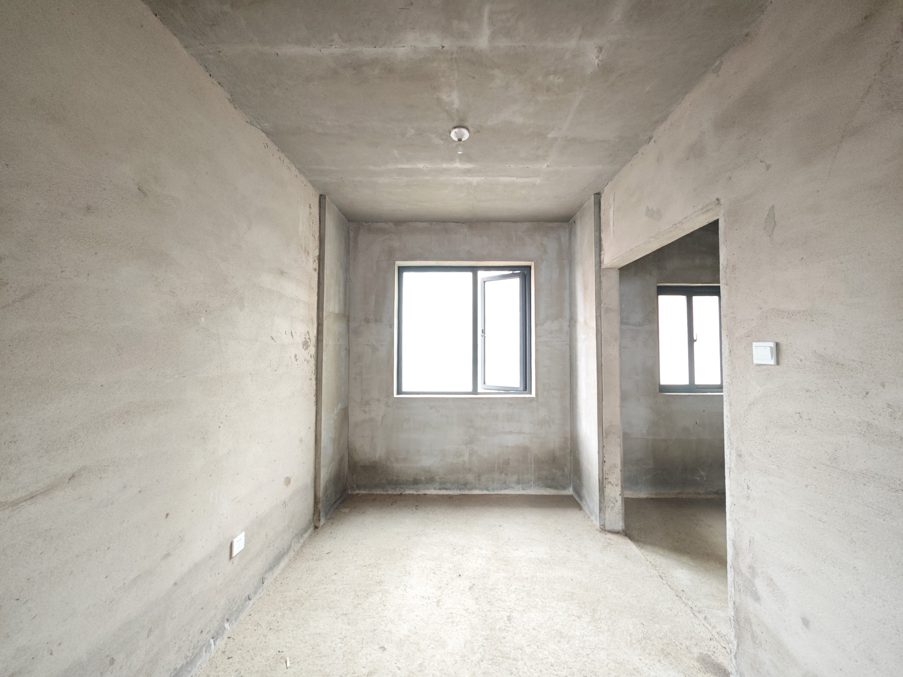 中建嘉和城  4室2厅2卫    98.0万 中建嘉和城  4室2厅2卫    98.0万客厅