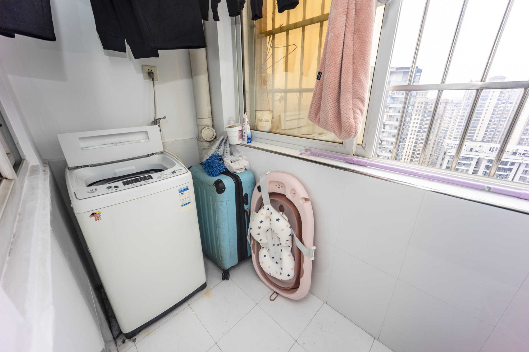 巧克力空间(建鸿达现代大厦) 2室2厅1卫 58.0万 巧克力空间(建鸿达现代大厦) 2室2厅1卫 58.0万卧室