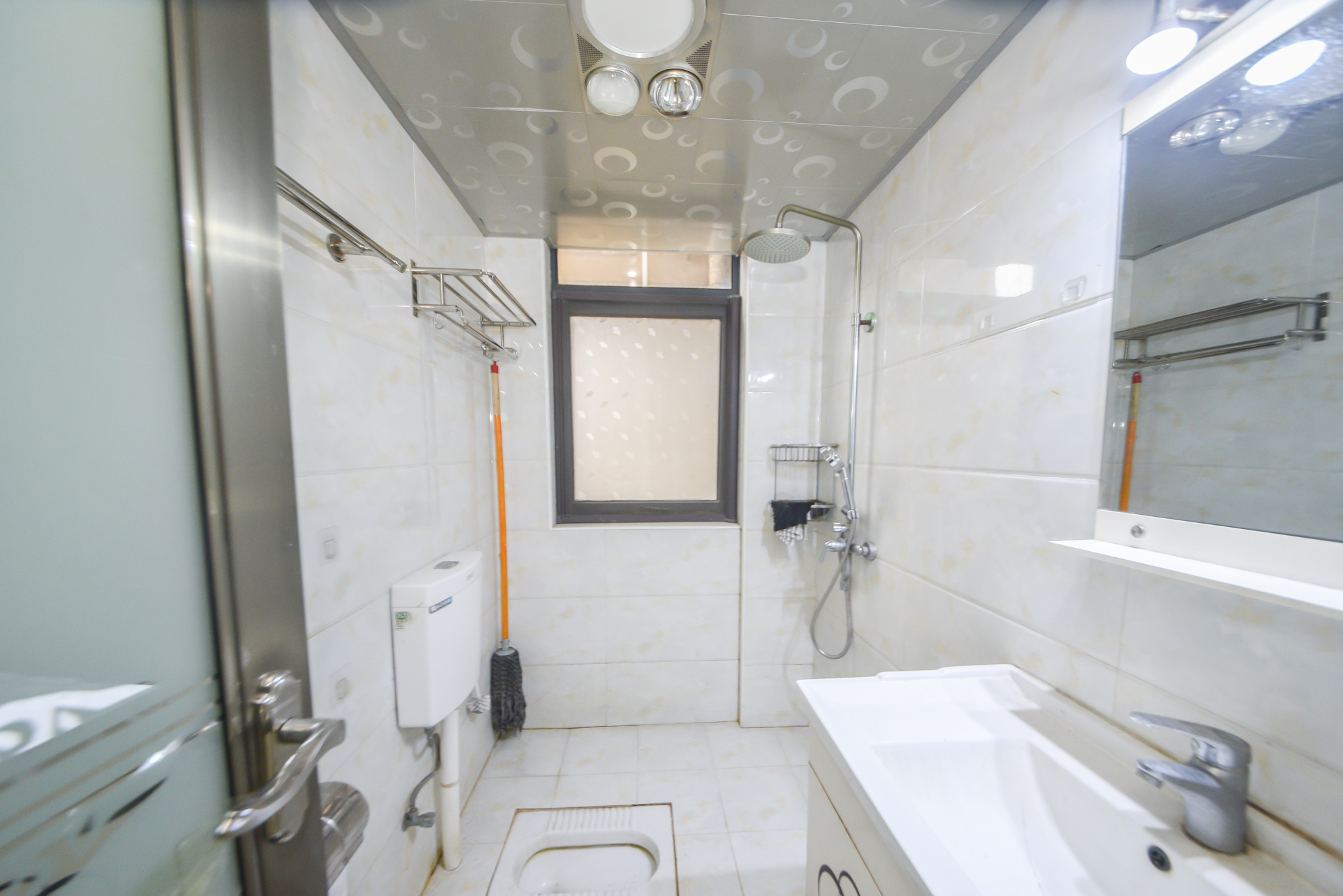 阳光锦城  3室2厅1卫    95.0万 阳光锦城  3室2厅1卫    95.0万卫生间