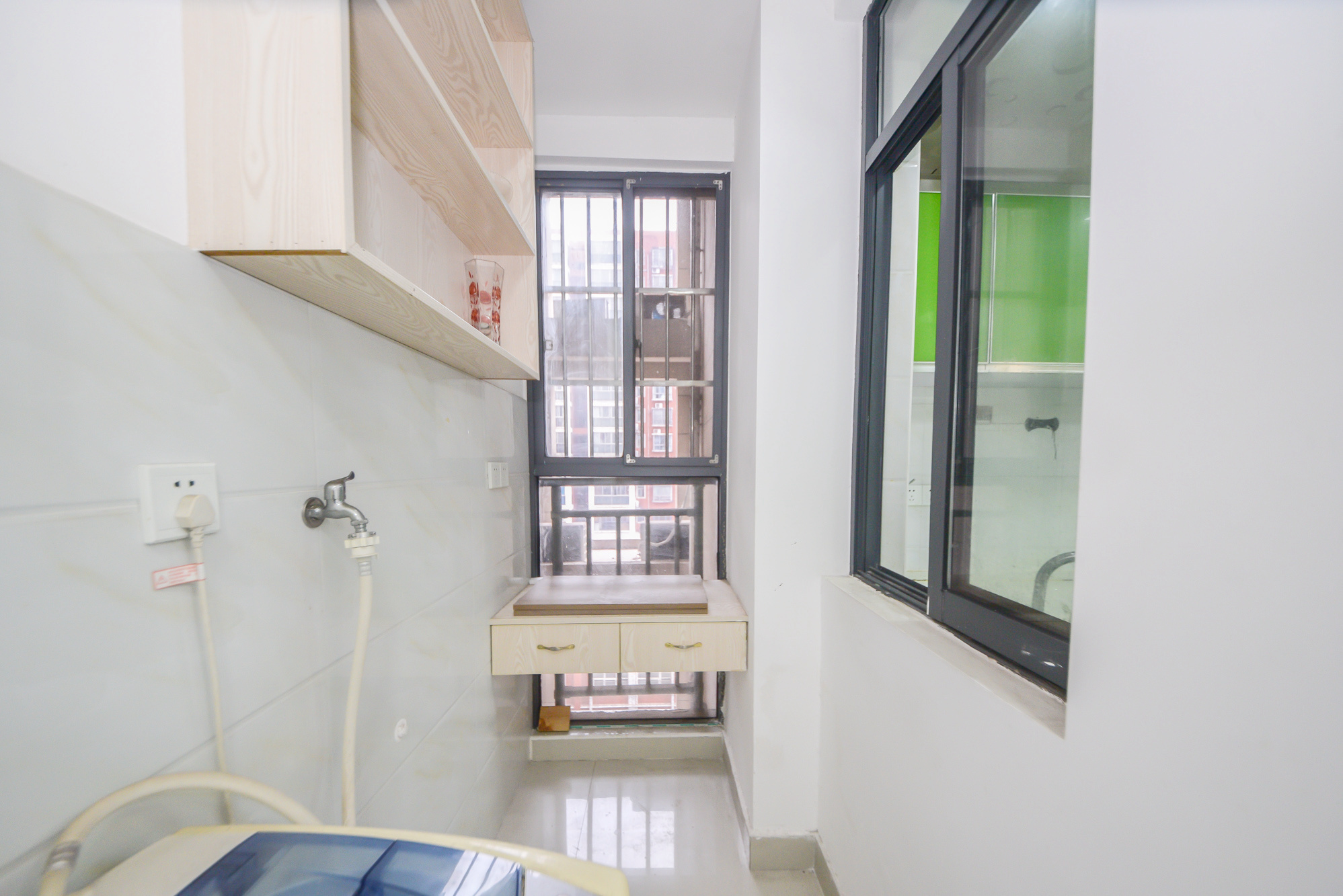 阳光锦城  3室2厅1卫    95.0万 阳光锦城  3室2厅1卫    95.0万阳台