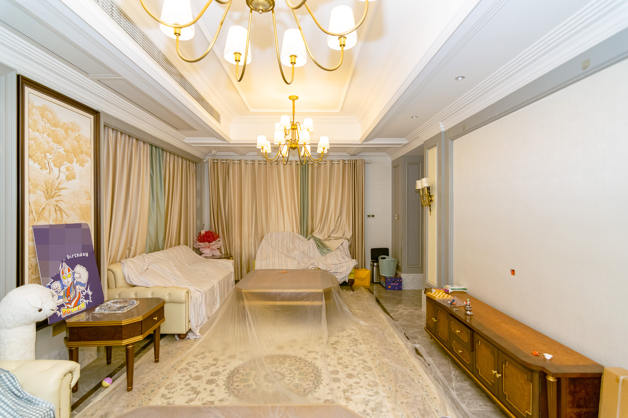 金地三千府(金地湖山樾、金地自在城) 7室3厅3卫 976.0万 金地三千府(金地湖山樾、金地自在城) 7室3厅3卫 976.0万客厅