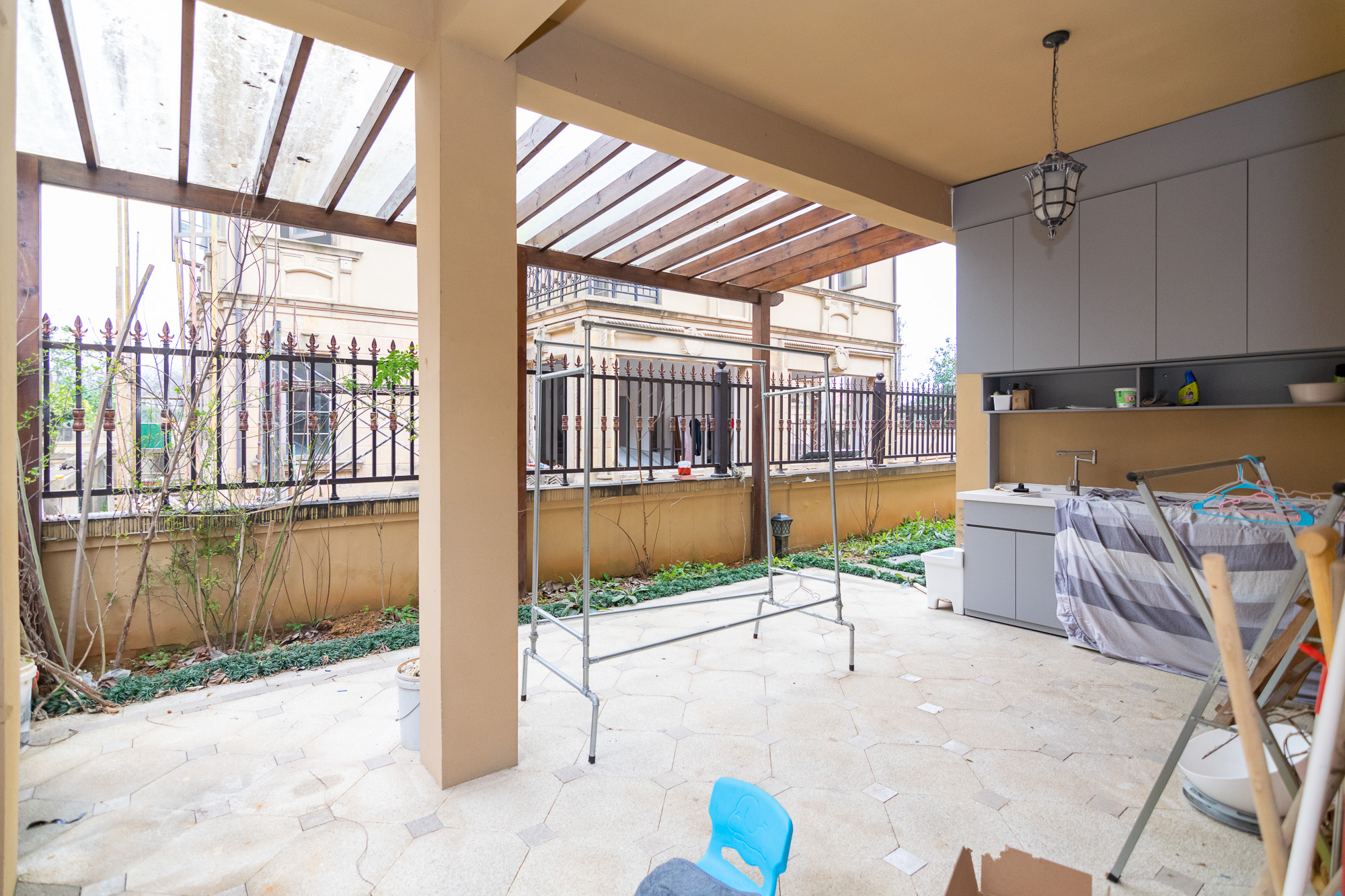 金地三千府(金地湖山樾、金地自在城) 7室3厅3卫 976.0万 金地三千府(金地湖山樾、金地自在城) 7室3厅3卫 976.0万其他