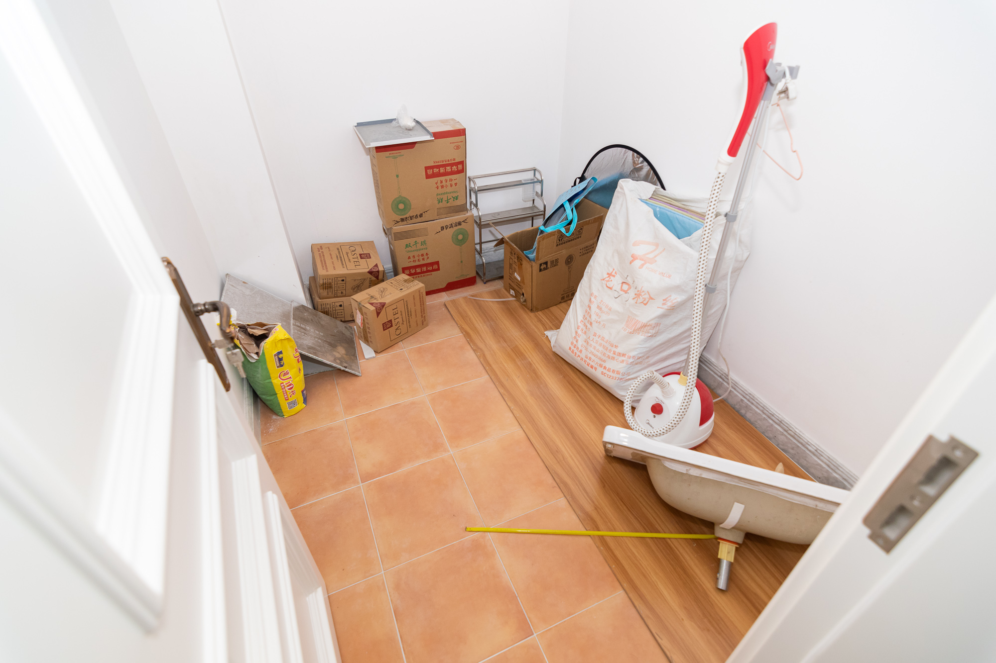 金地三千府(金地湖山樾、金地自在城) 7室3厅3卫 976.0万 金地三千府(金地湖山樾、金地自在城) 7室3厅3卫 976.0万其他