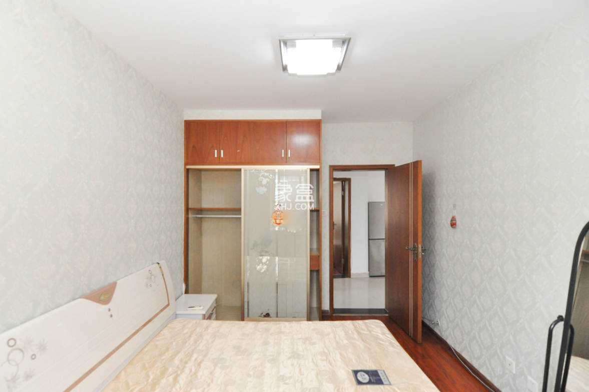 龙王港社区  2室2厅1卫    59.0万卧室