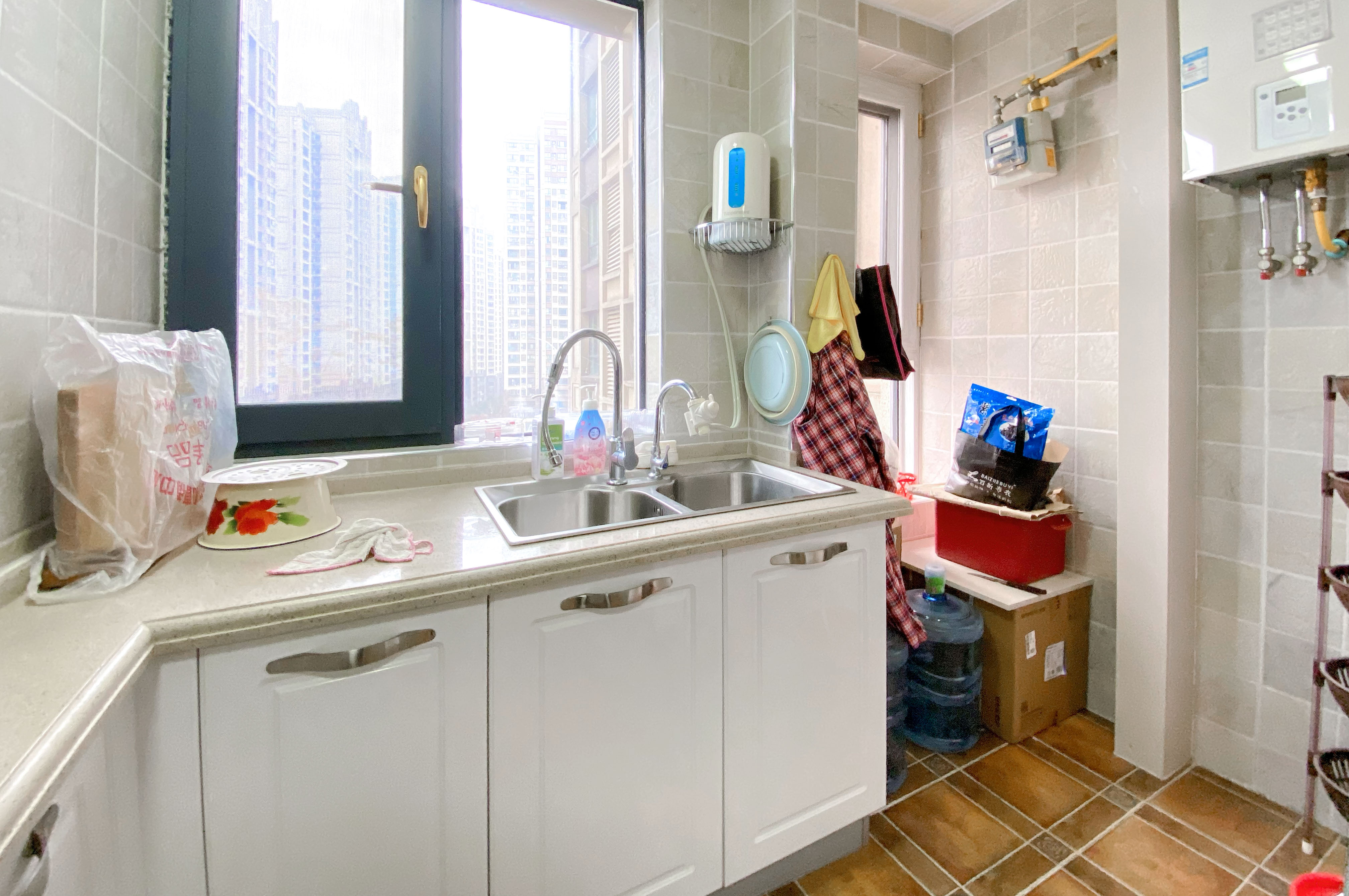 中海梅溪湖壹号  3室2厅2卫    165.6万 中海梅溪湖壹号  3室2厅2卫    165.6万厨房