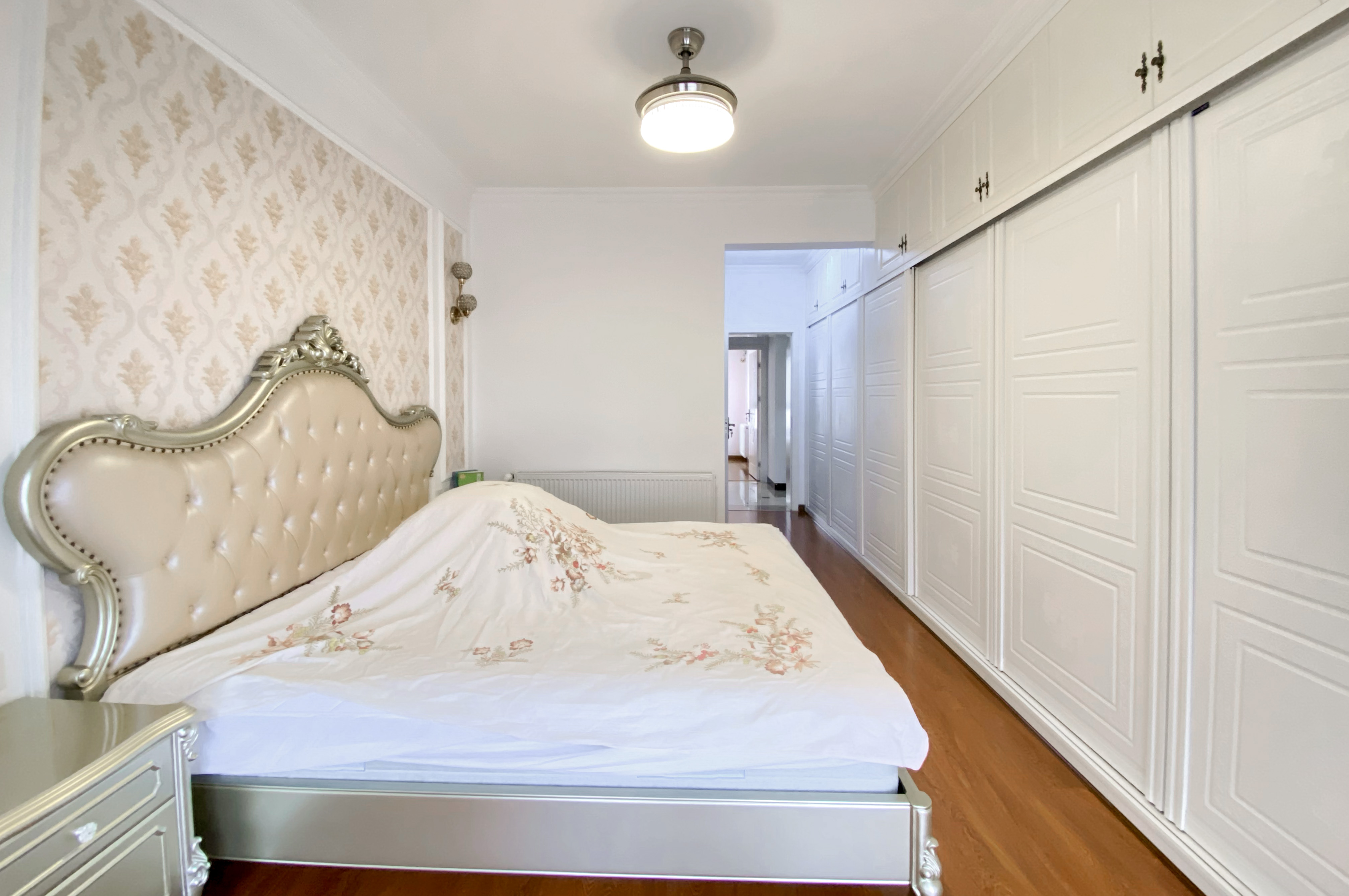 中海梅溪湖壹号  3室2厅2卫    165.6万 中海梅溪湖壹号  3室2厅2卫    165.6万卧室