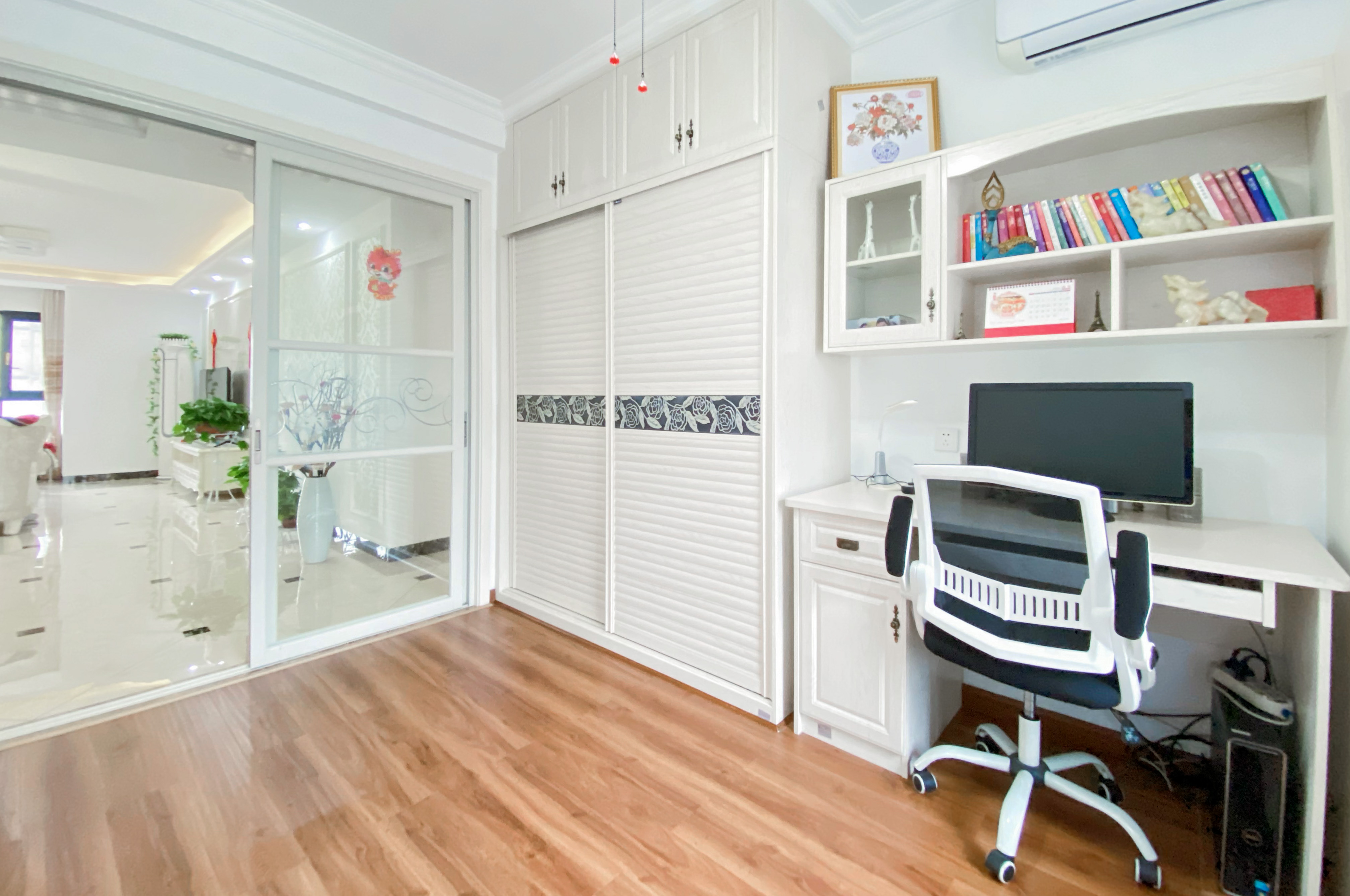 中海梅溪湖壹号  3室2厅2卫    165.6万 中海梅溪湖壹号  3室2厅2卫    165.6万卧室