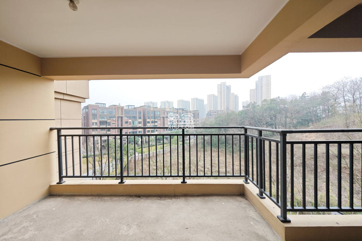 保利城(中航城国际社区、郡原美村) 4室2厅1卫 108.0万 保利城(中航城国际社区、郡原美村) 4室2厅1卫 108.0万阳台