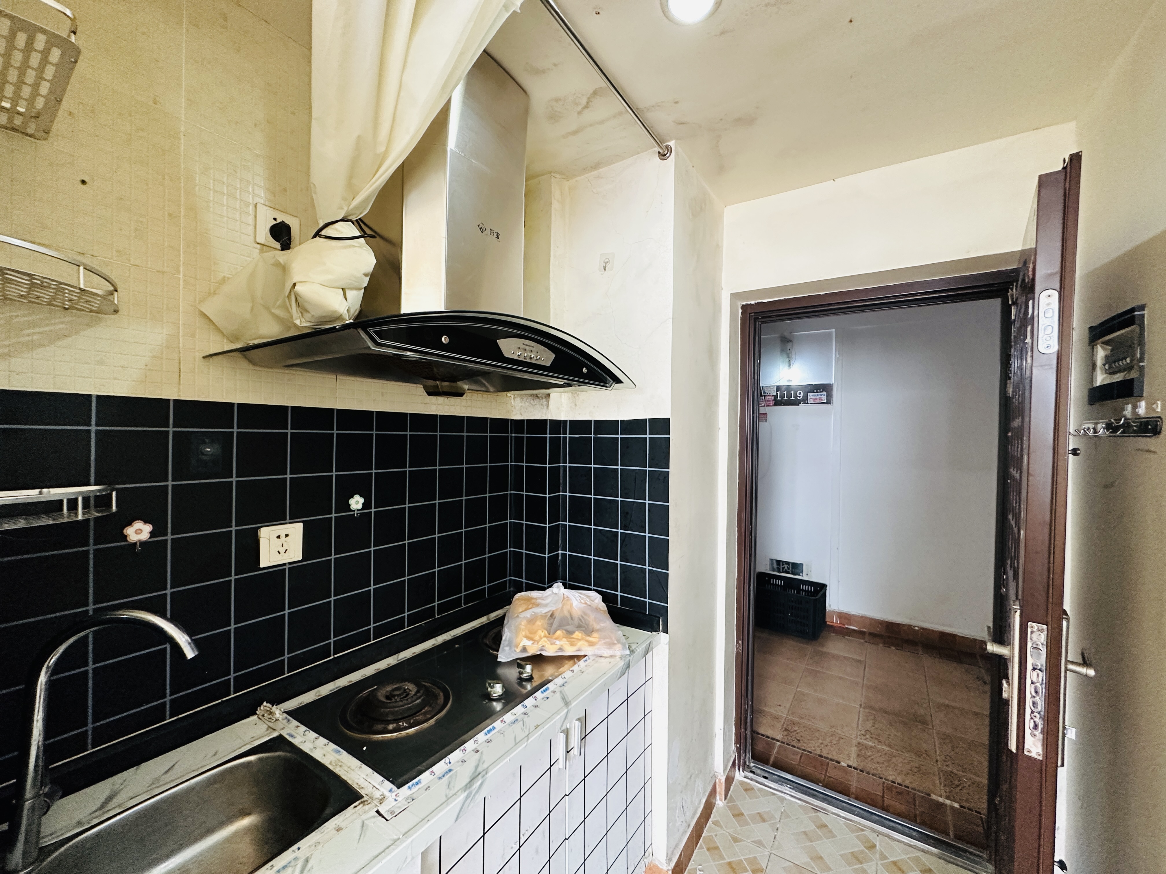 北岸青年公寓 1室0厅1卫 49.80万 北岸青年公寓 1室0厅1卫 49.80万厨房